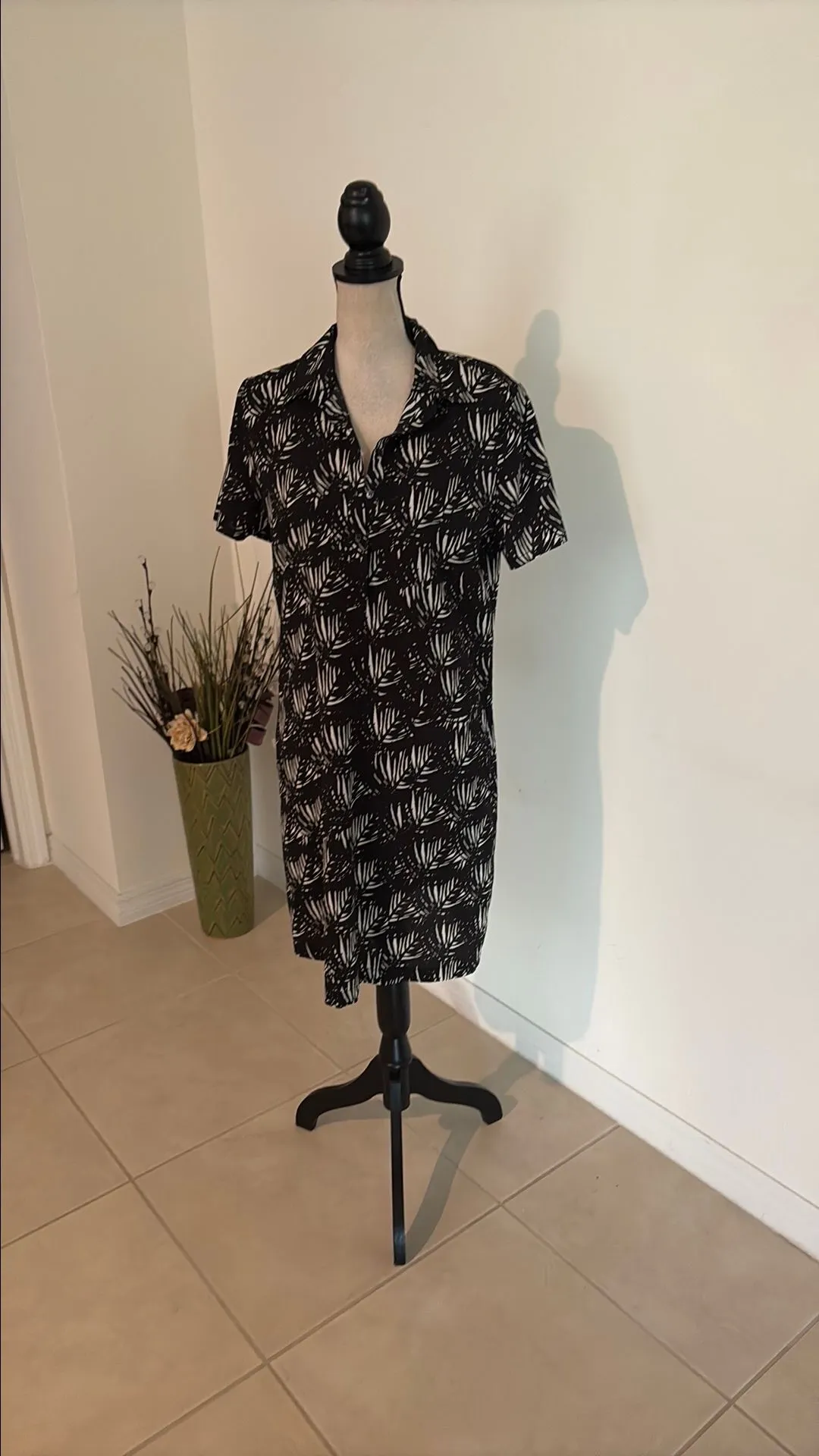 Product image for Never worn Joe fresh sz 8 black dress