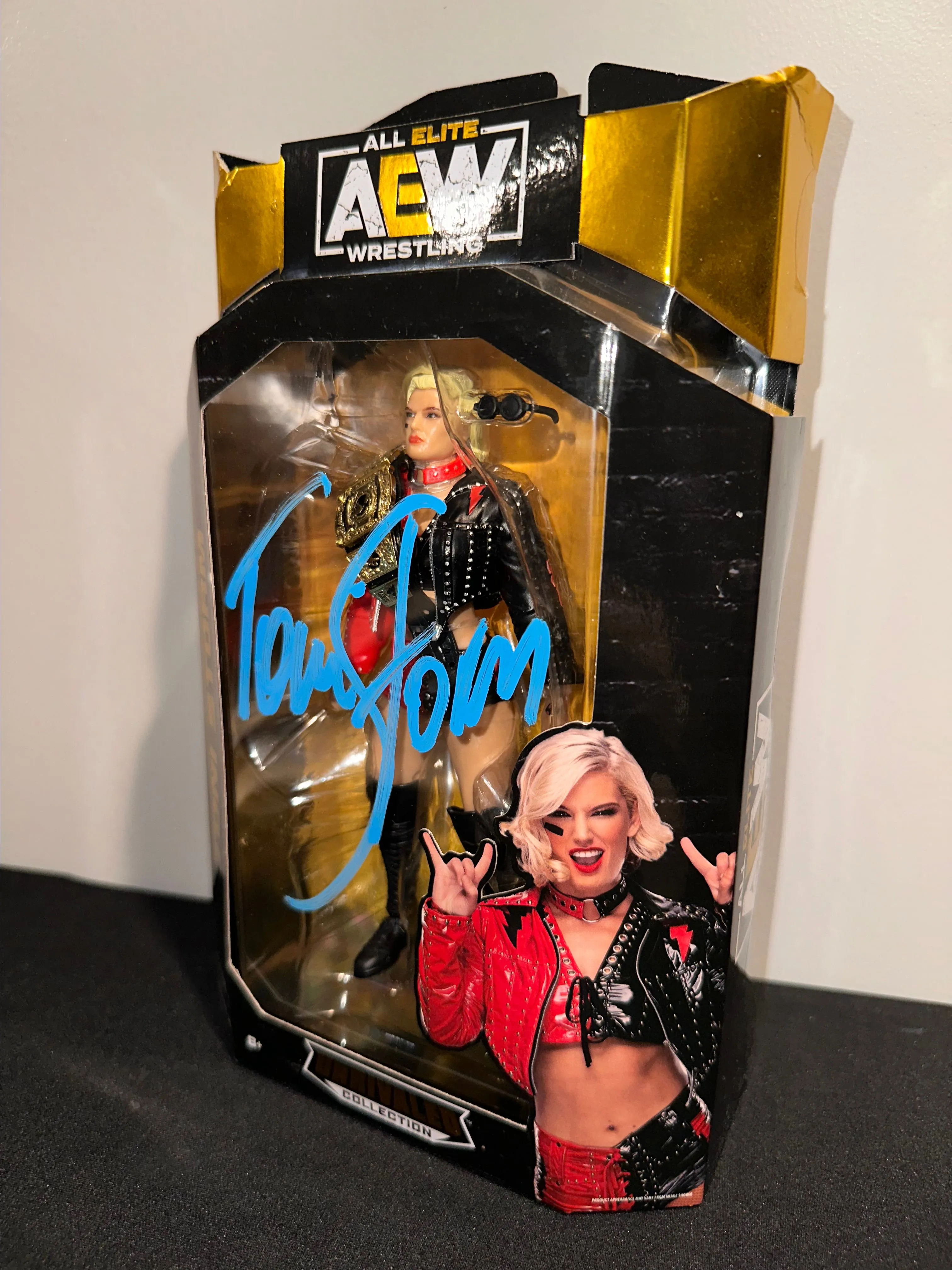 Product image for Toni Storm Signef AEW Figure