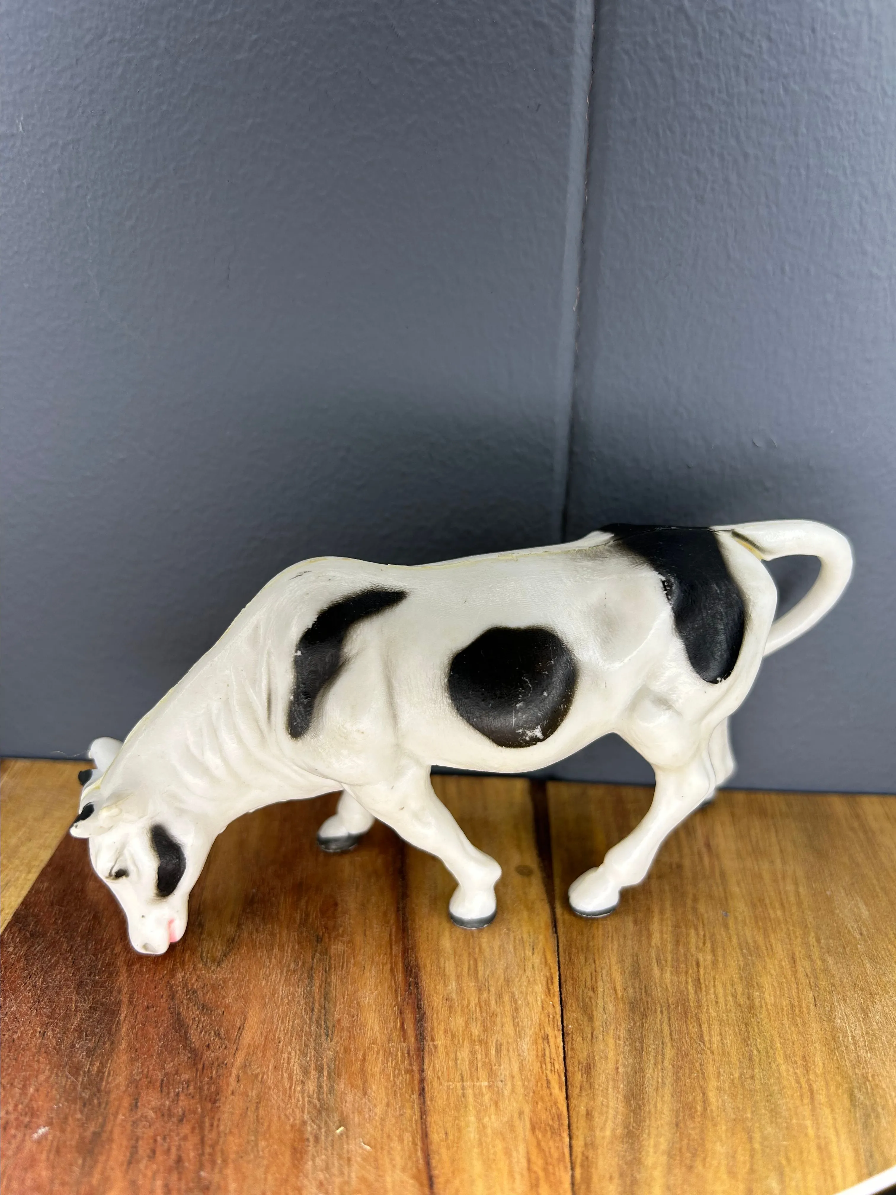 Product image for #56 Vintage plastic single bull