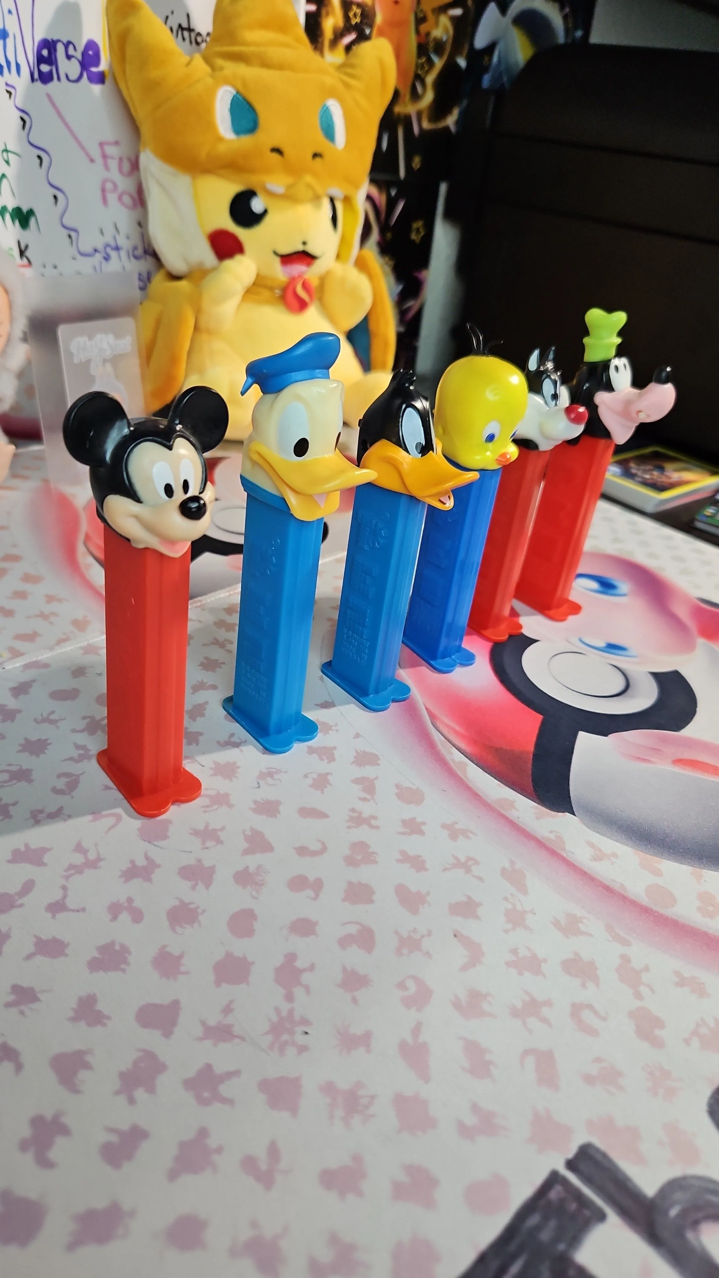 Product image for PEZ DISNEY BUNDLE MICKEY MOUSE/ DONALD DUCK/ DAFFY DUCK/ TWEETY/ SALVESTER/ GOOFY