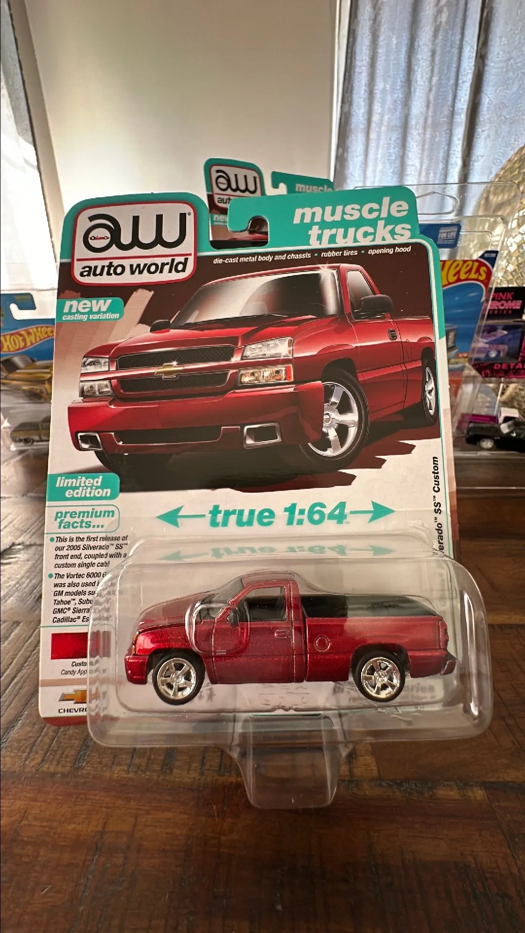 Product image for AUTOWORLD 2005 Chevy Silverado SS custom