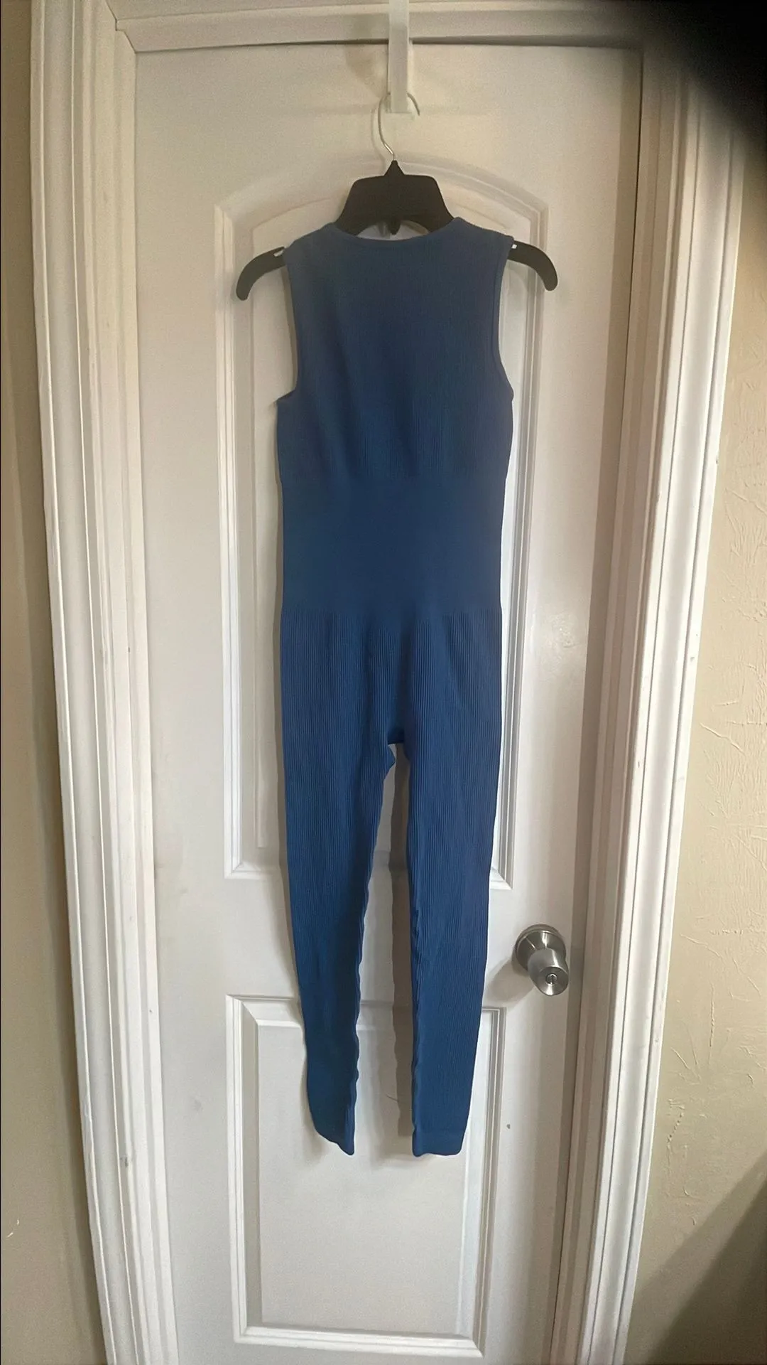 Listing Image Blurred Background