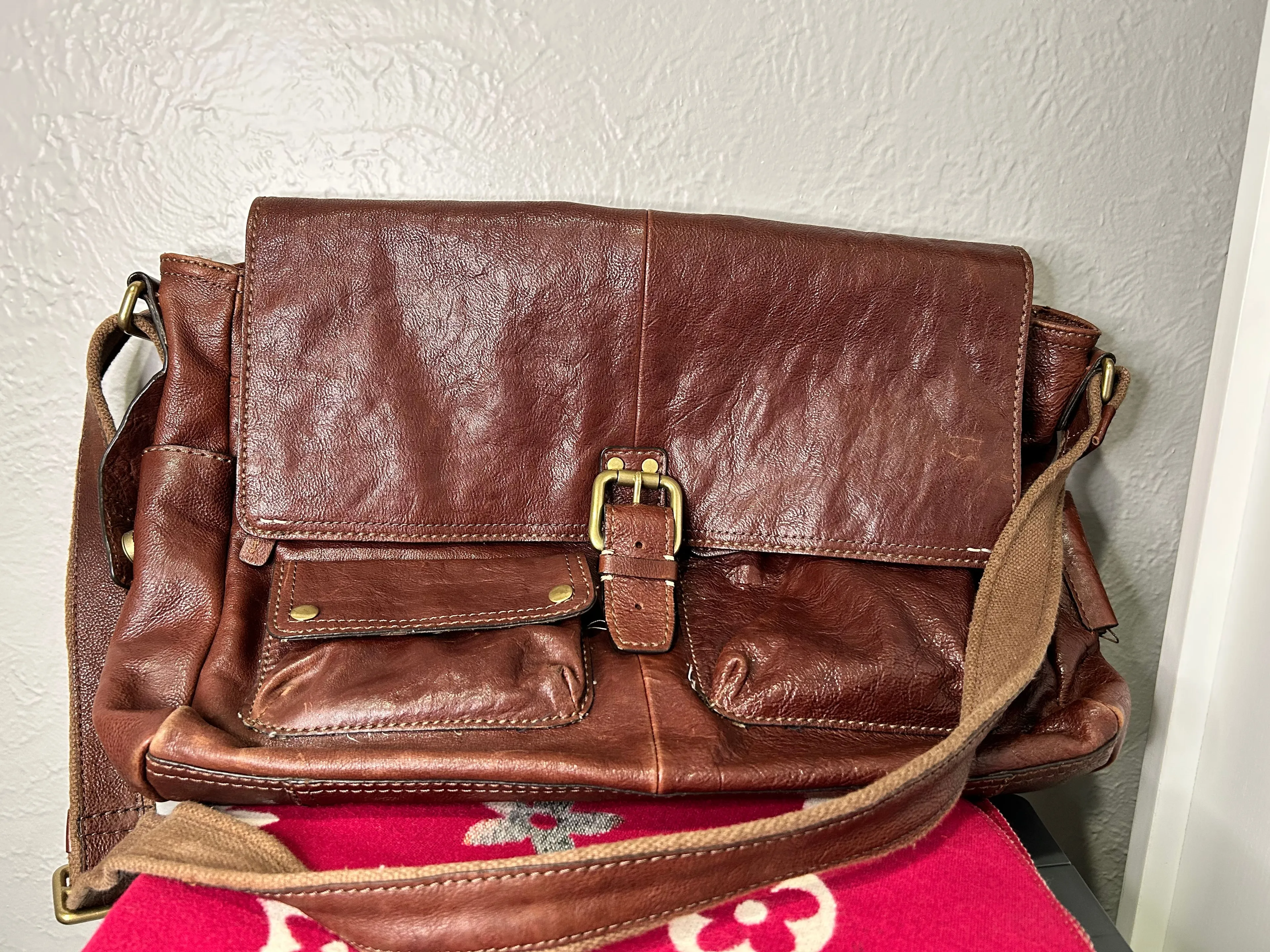 Product image for Fossil Leather Messenger Bag