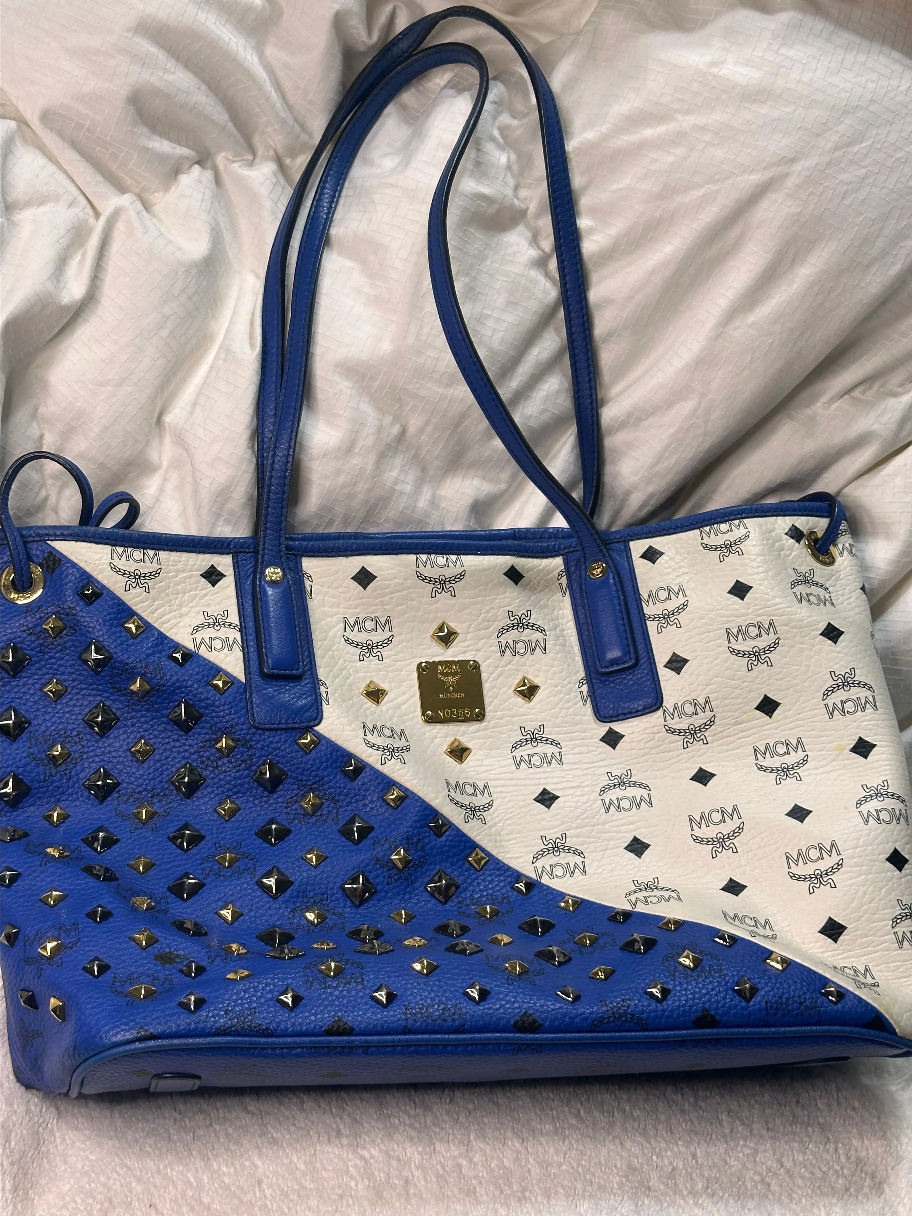 Product image for MCM Visetos Biocolor Tote (Blue/White exterior)