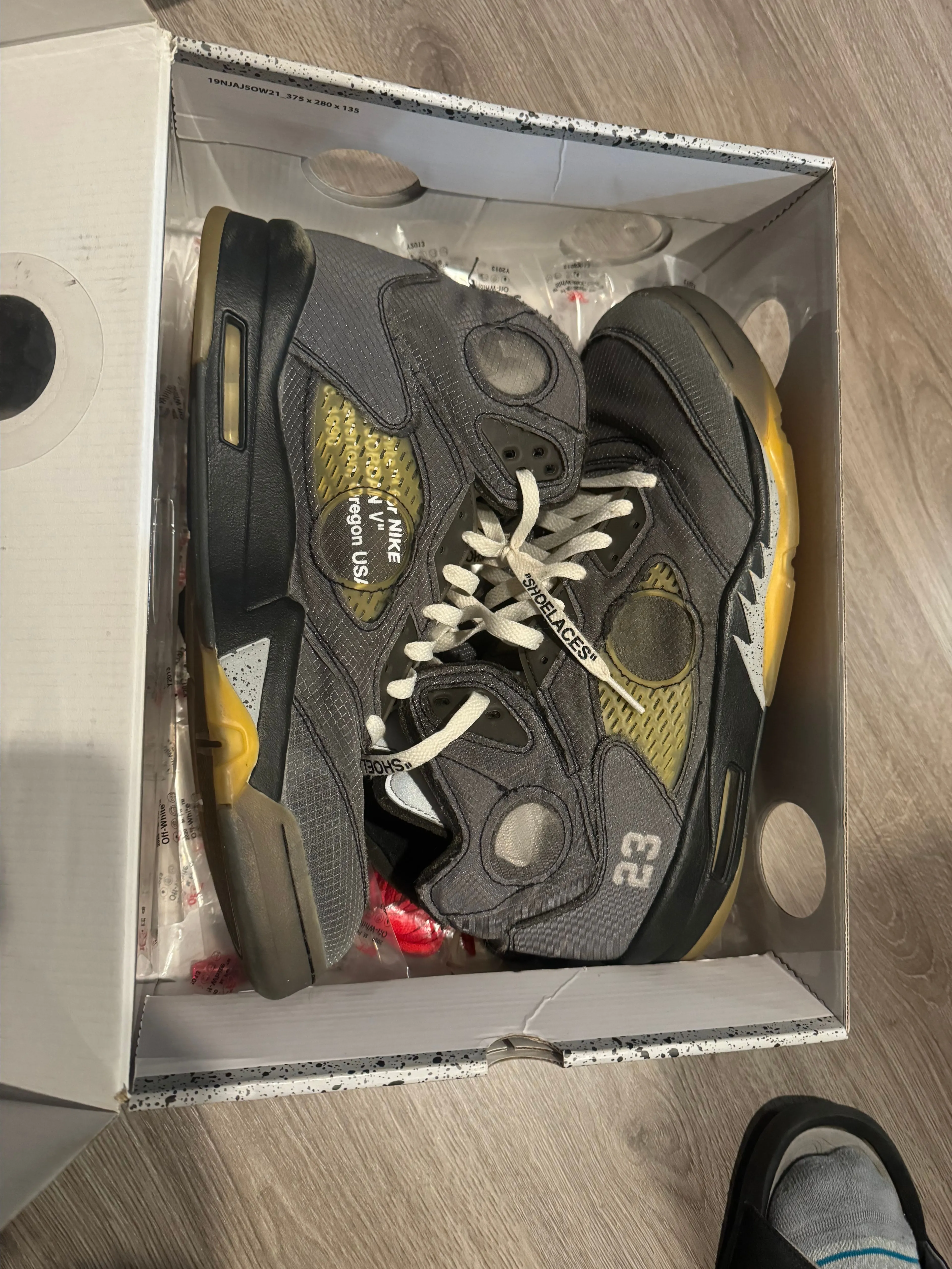 off white jordan 5 shoe box
