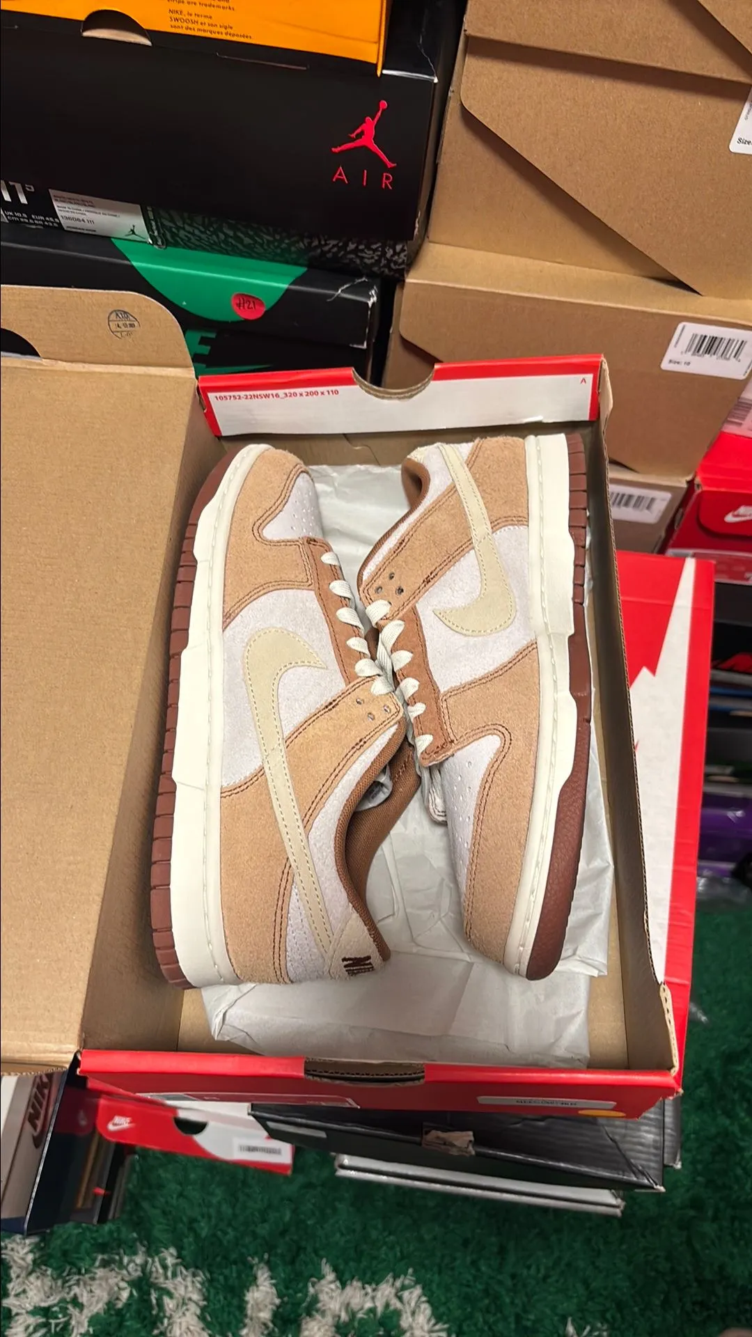 Product image for Nike Dunk low medium curry size 8