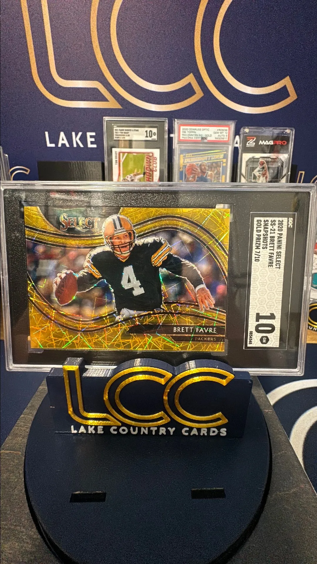 Product image for 2020 Select Snapshots Gold Brett Favre 7/10 SGC 10
