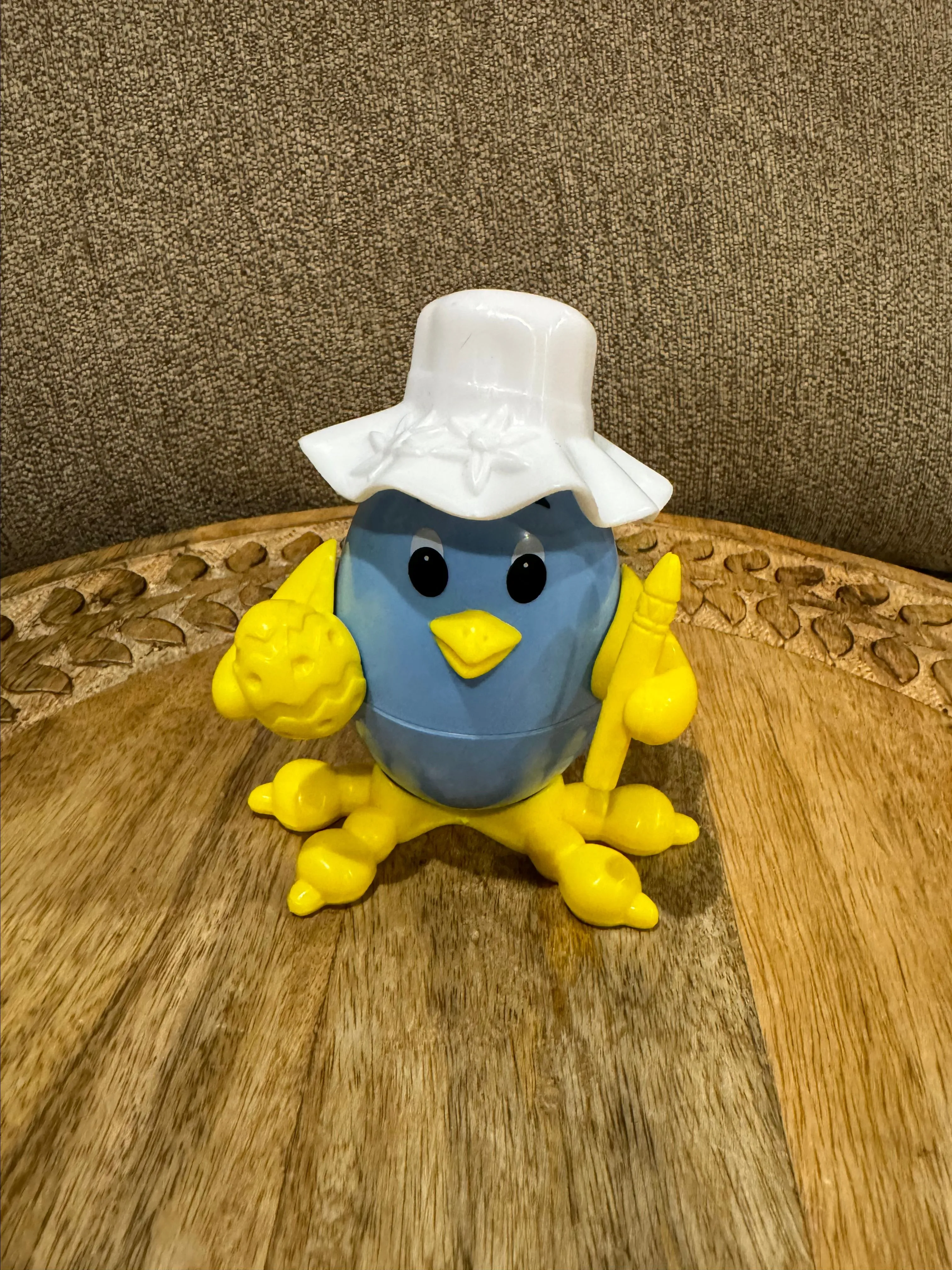 Product image for Blue chick plastic Easter egg candy holder