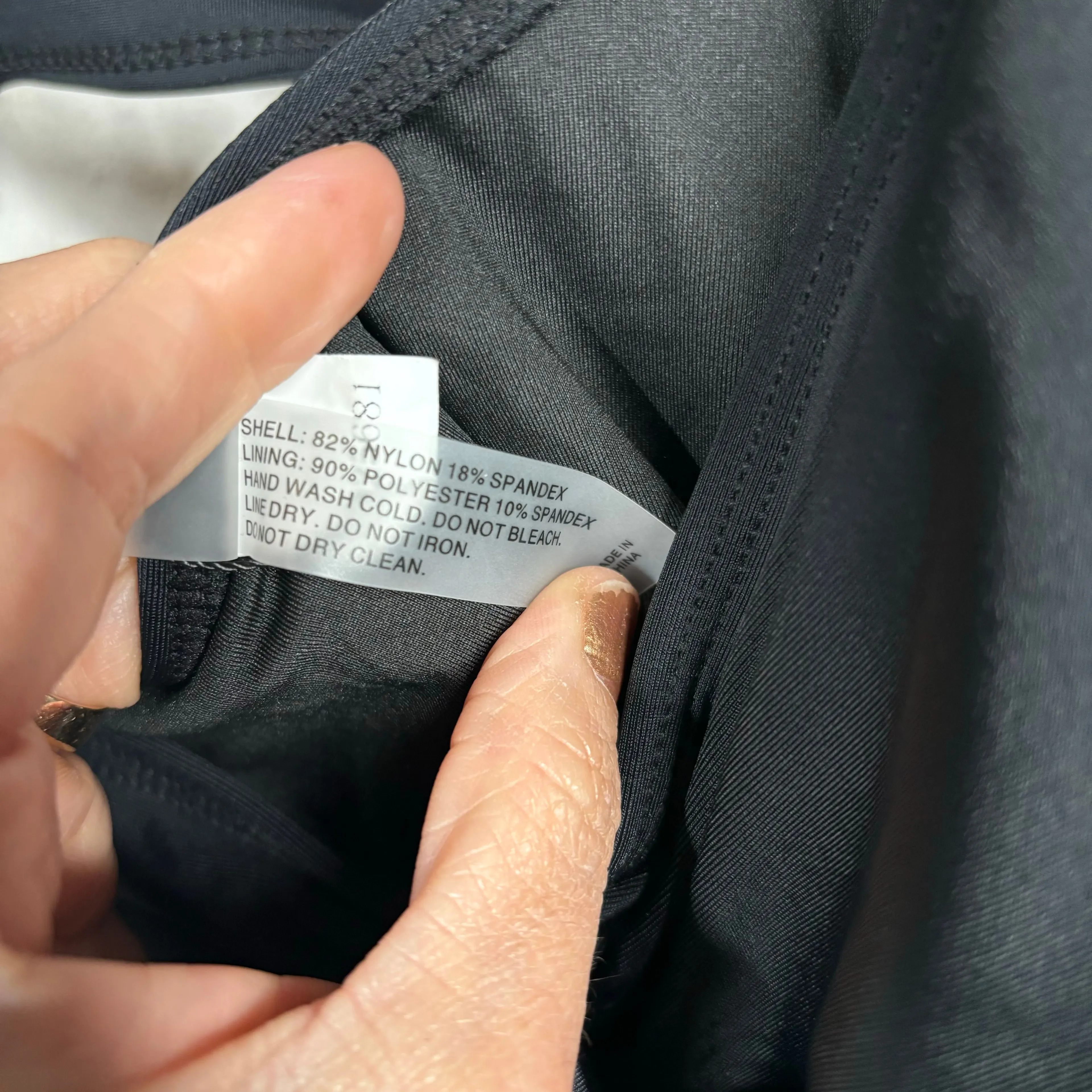 Listing Image Blurred Background