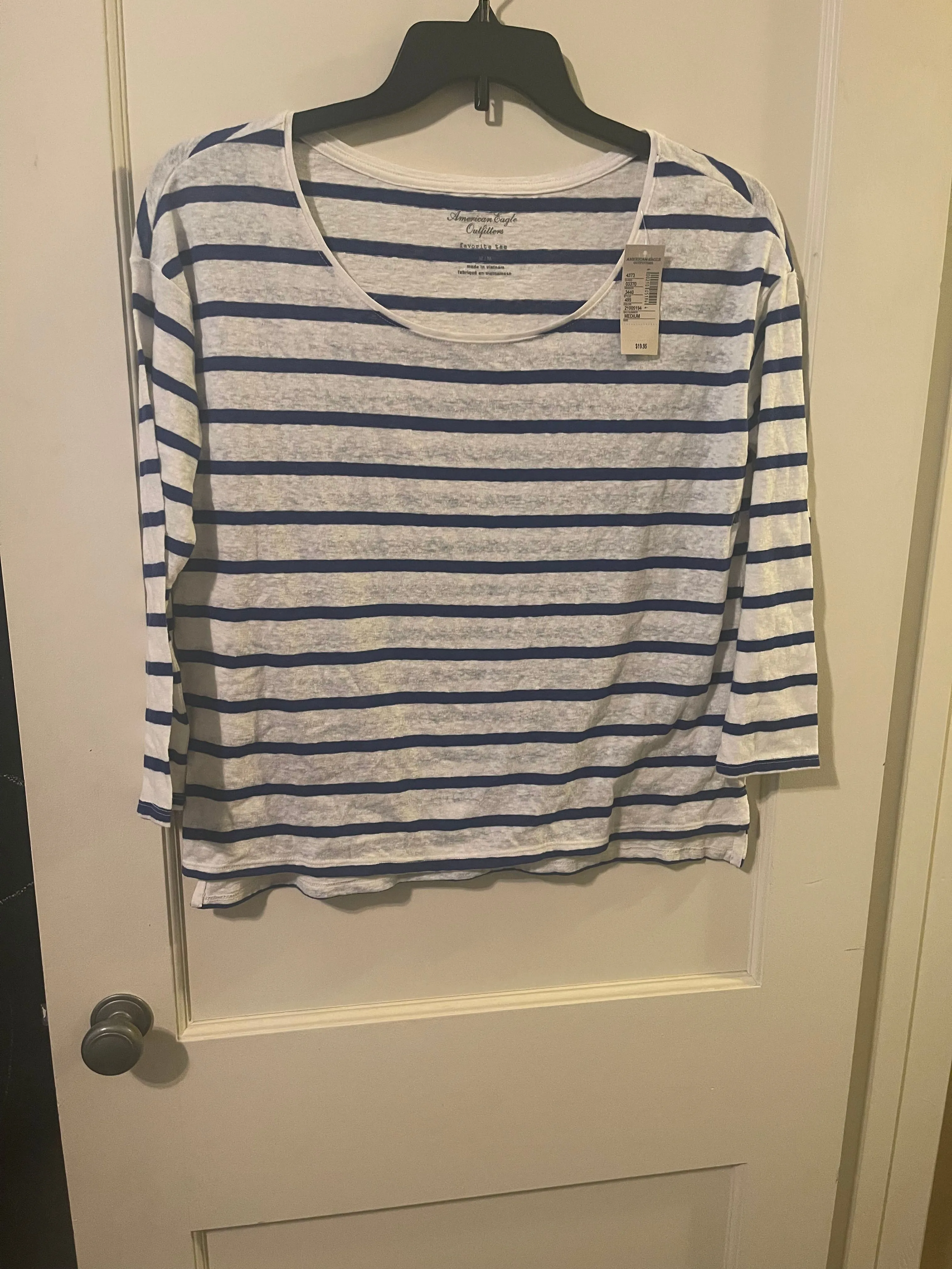 Product image for NWT American Eagle top
