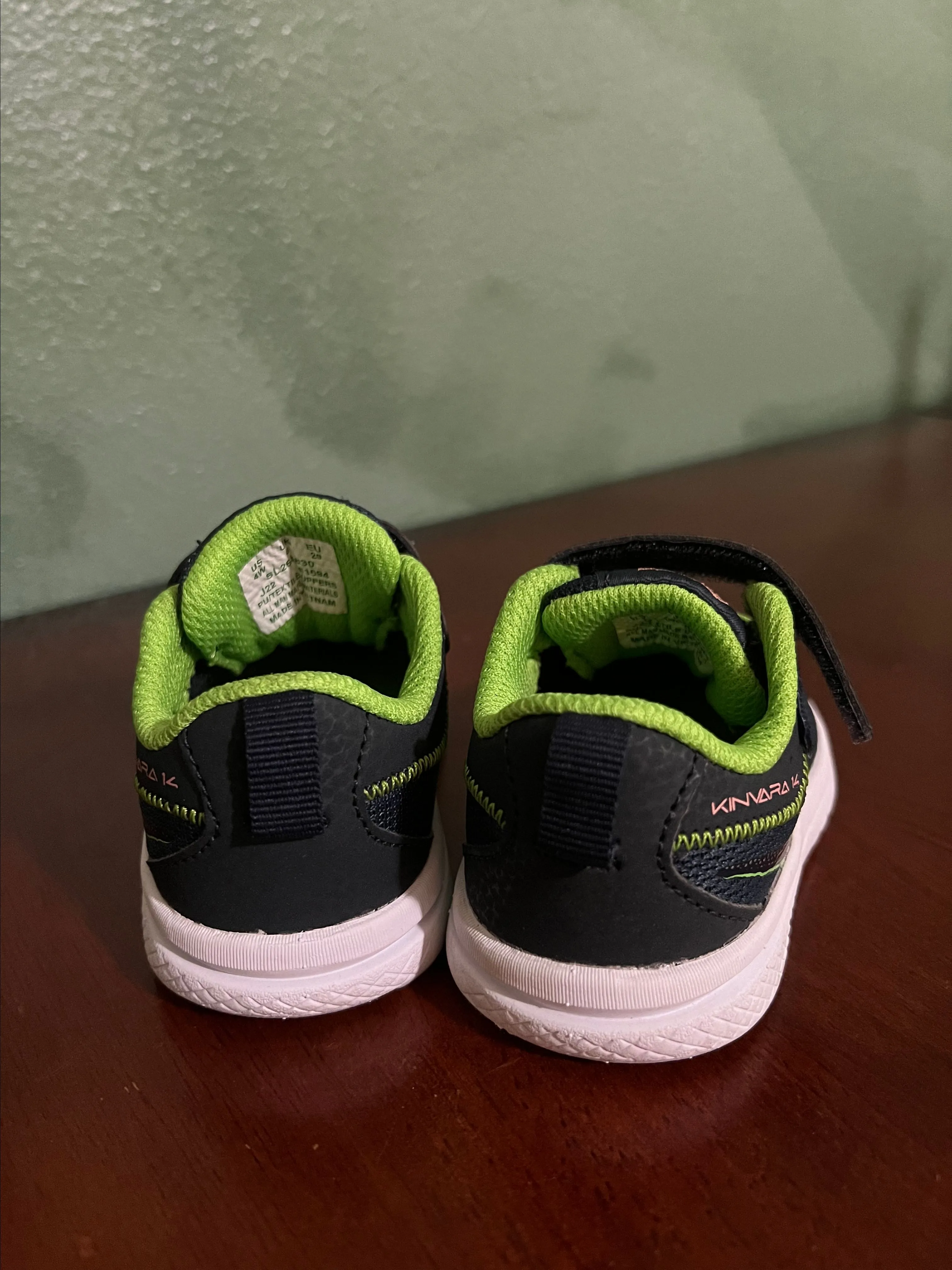 Listing Image Blurred Background