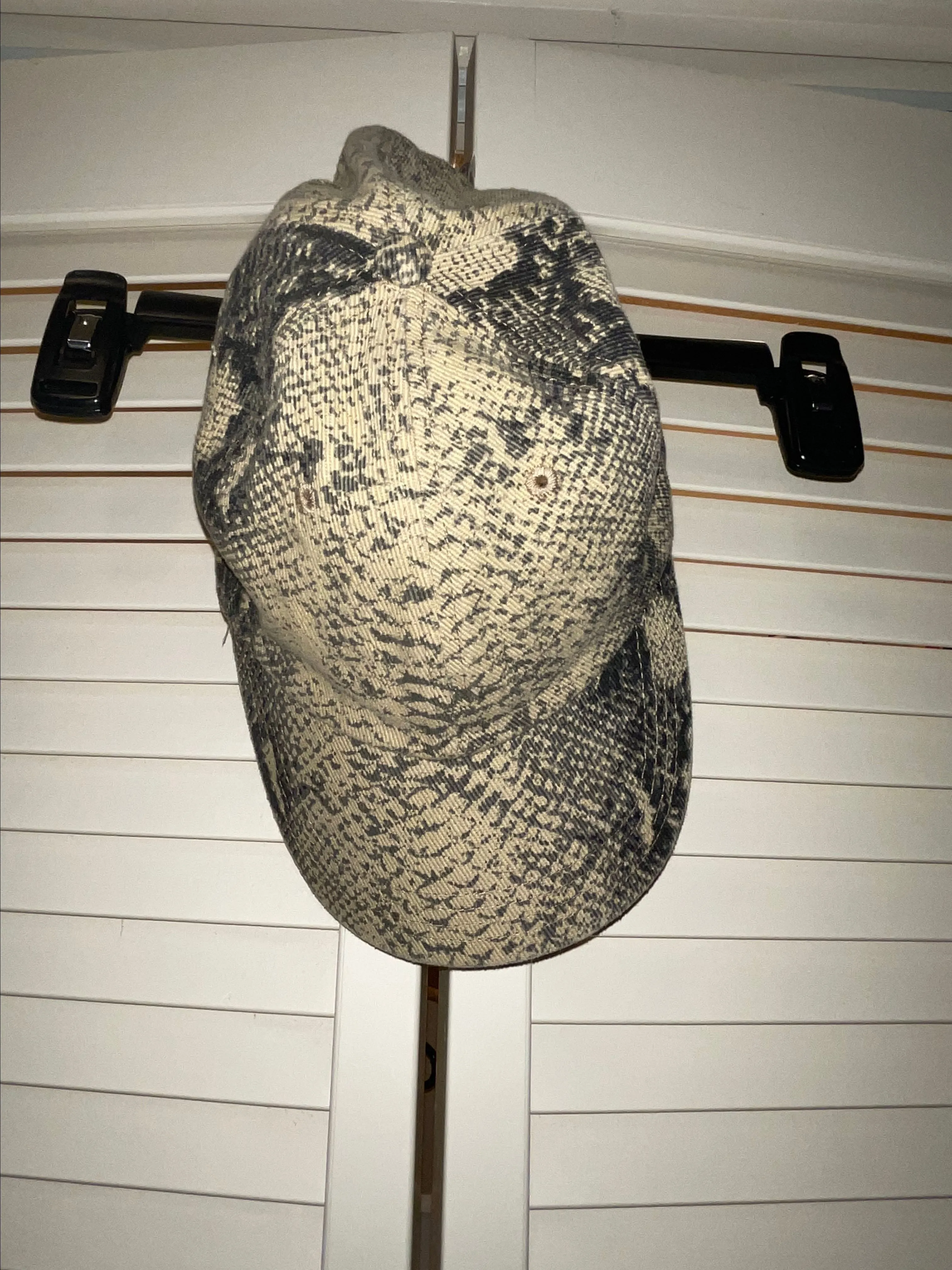 Product image for Snake skin print cap