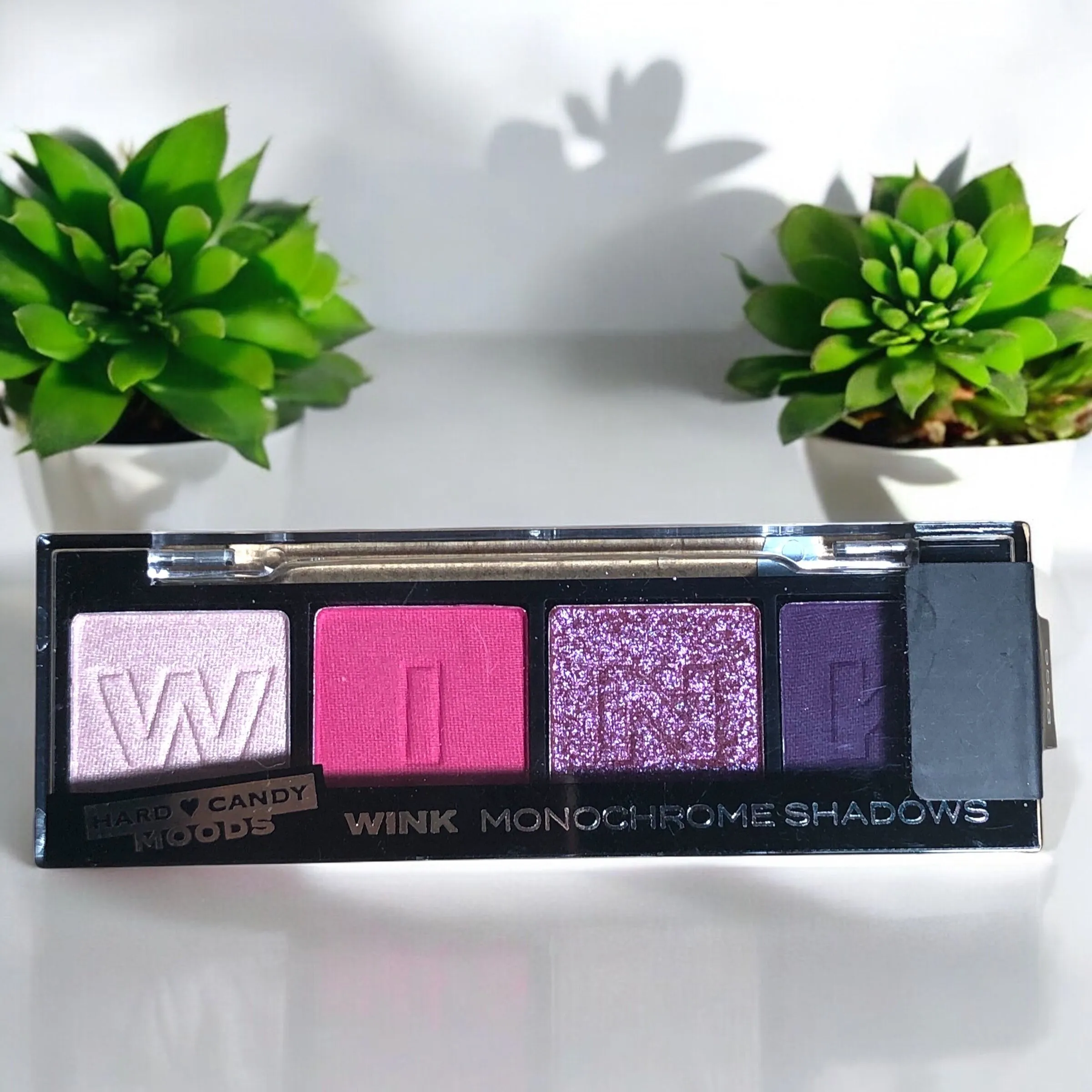 Product image for Hard Candy Monochrome Eyeshadows (9568)