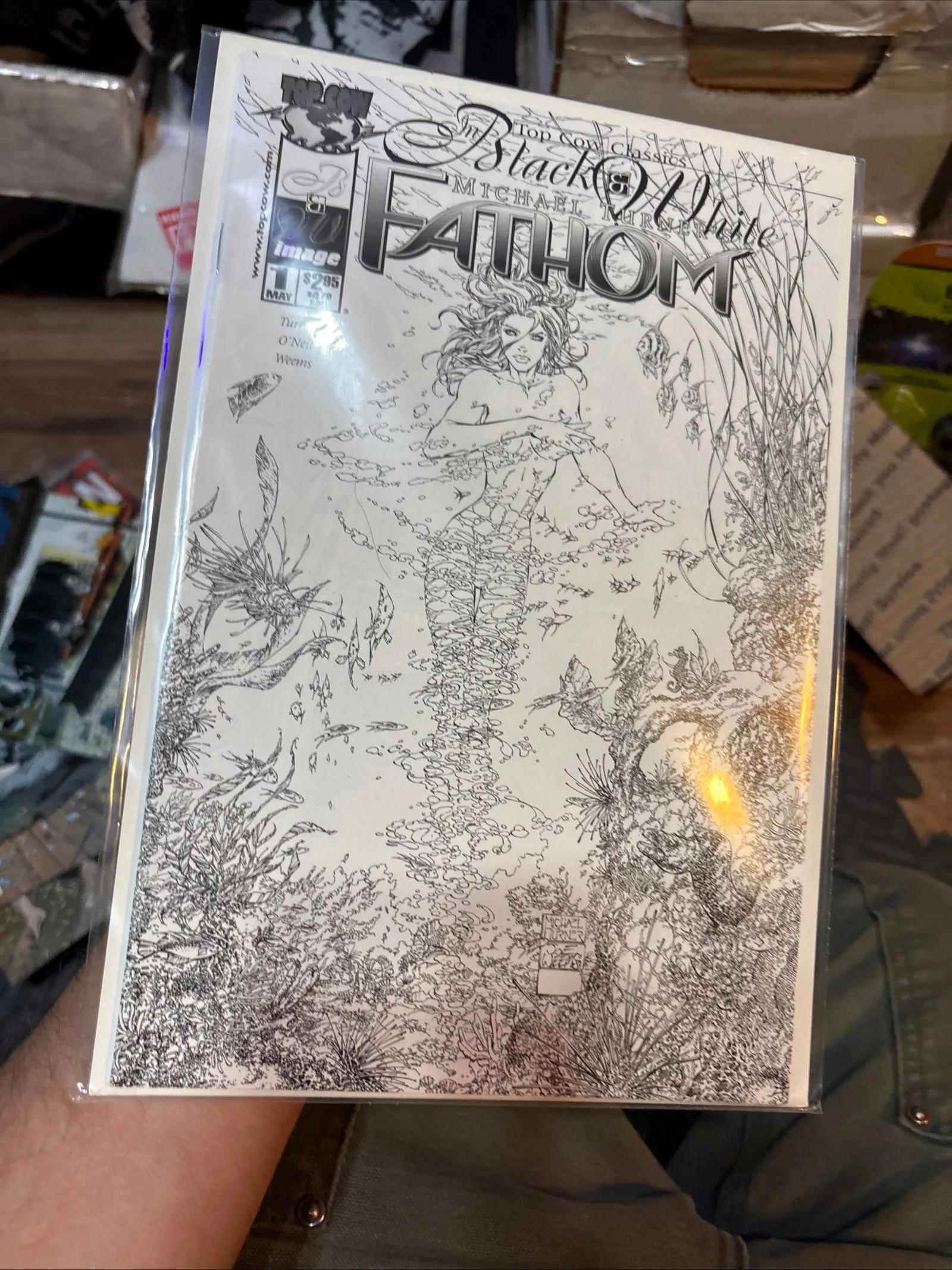 Product image for FATHOM 1 TOP COW CLASSICS BLACK & WHITE MICHAEL TURNER (2000, IMAGE COMICS)