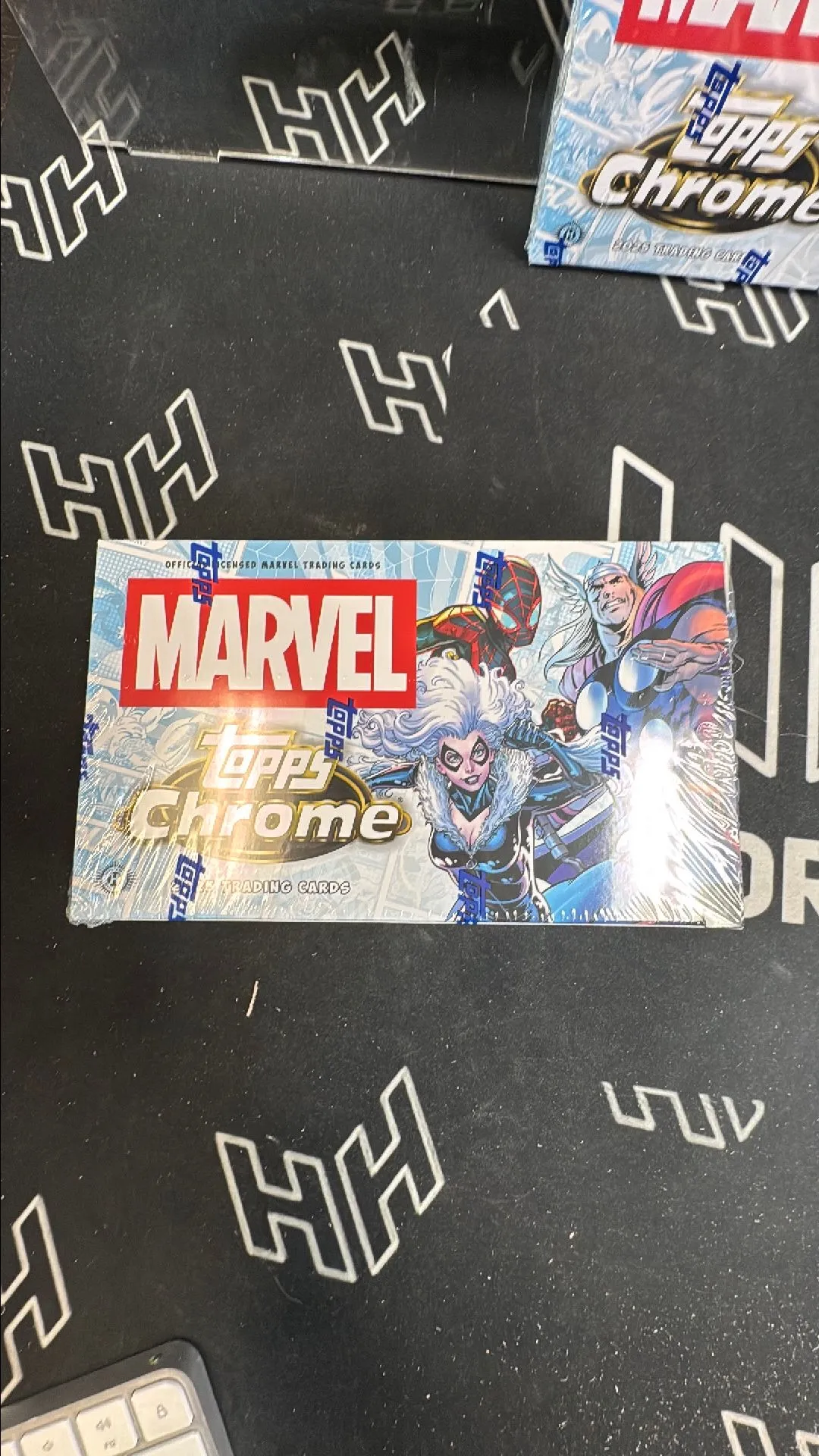 Product image for 2025 TOPPS CHROME MARVEL HOBBY BOX