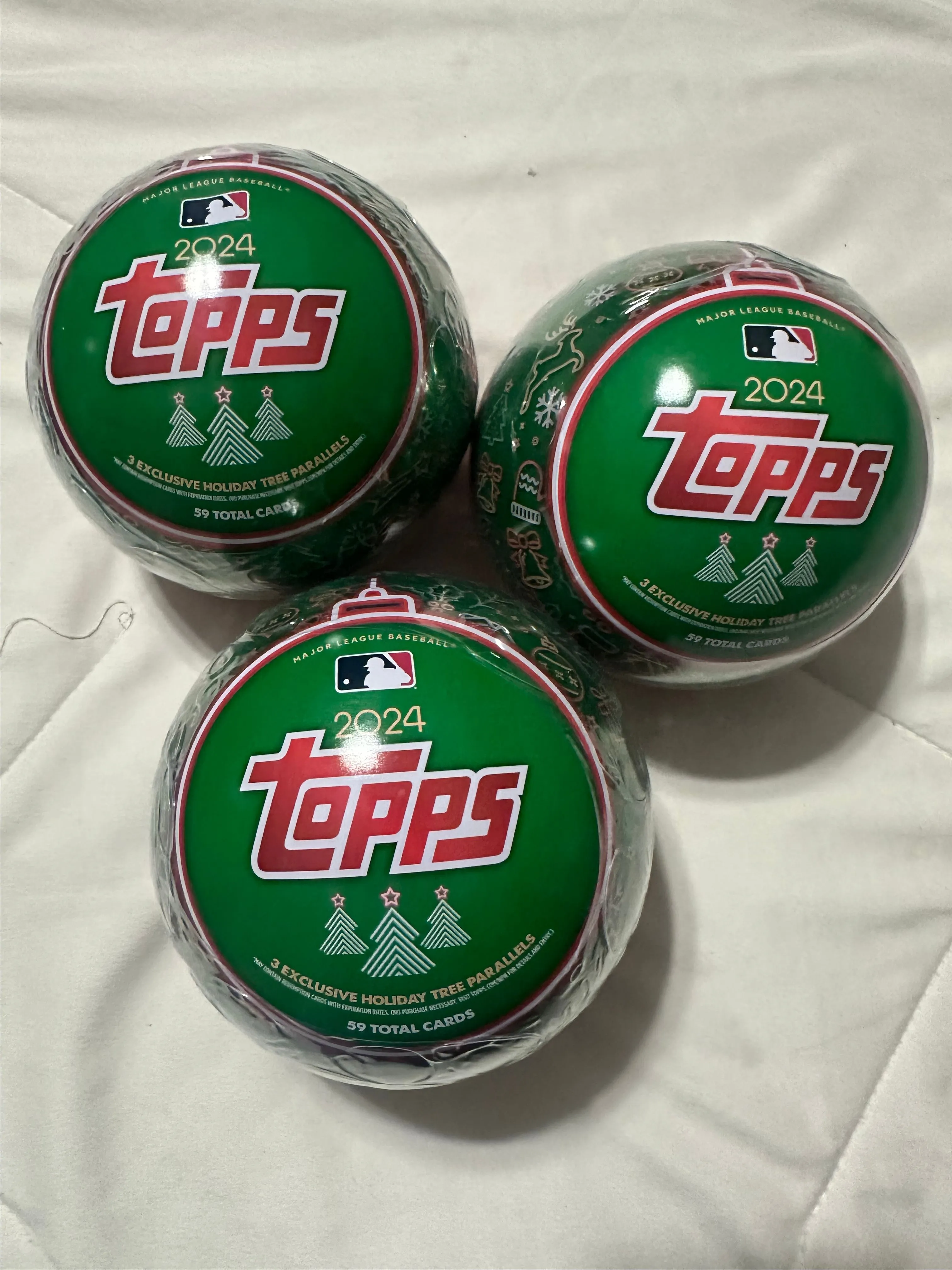 Product image for 2024 Baseball Holiday Tins sealed