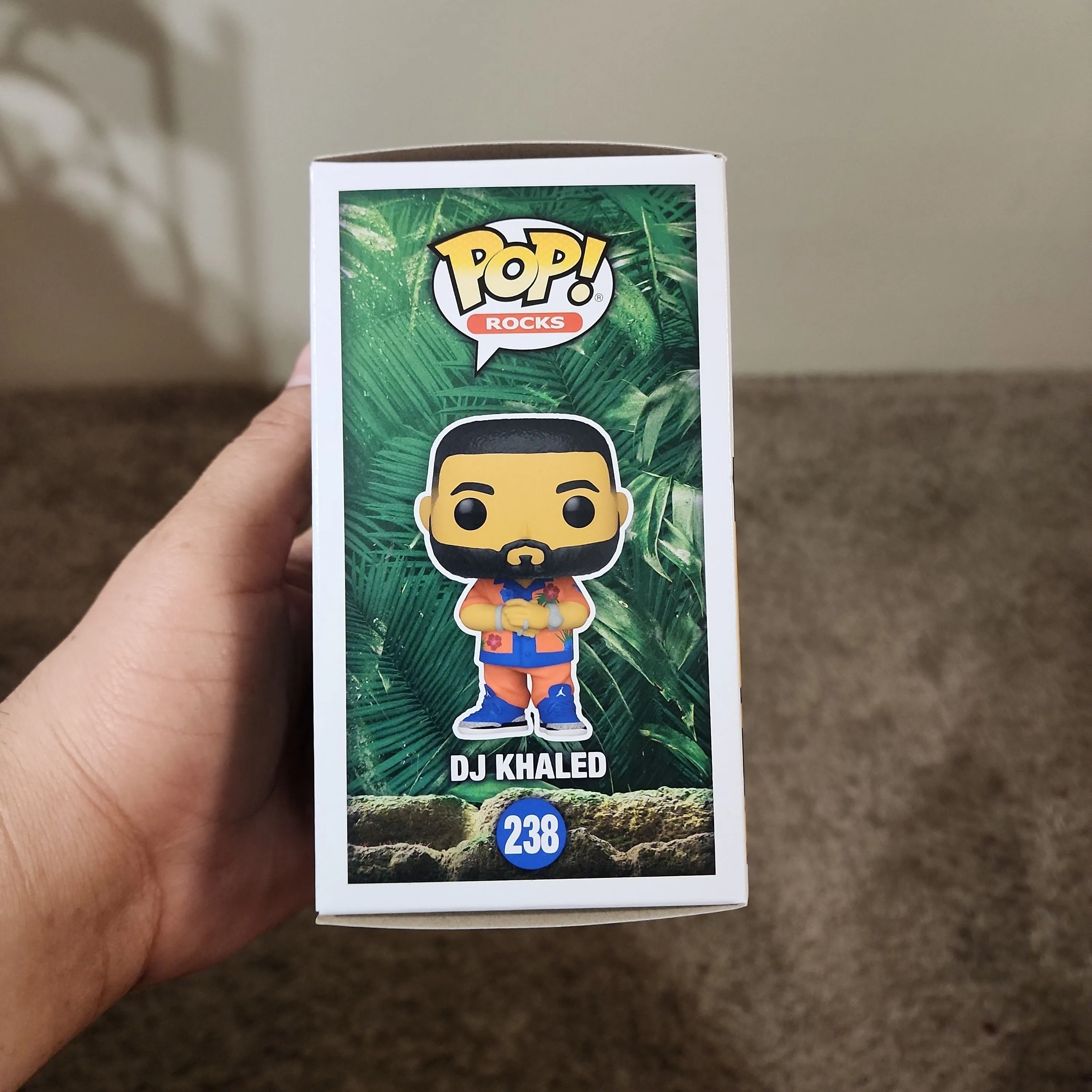 Listing Image Blurred Background
