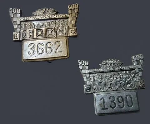 Product image for 1962 Indianapolis 500 PIt Pin Duo (Bronze & Silver)