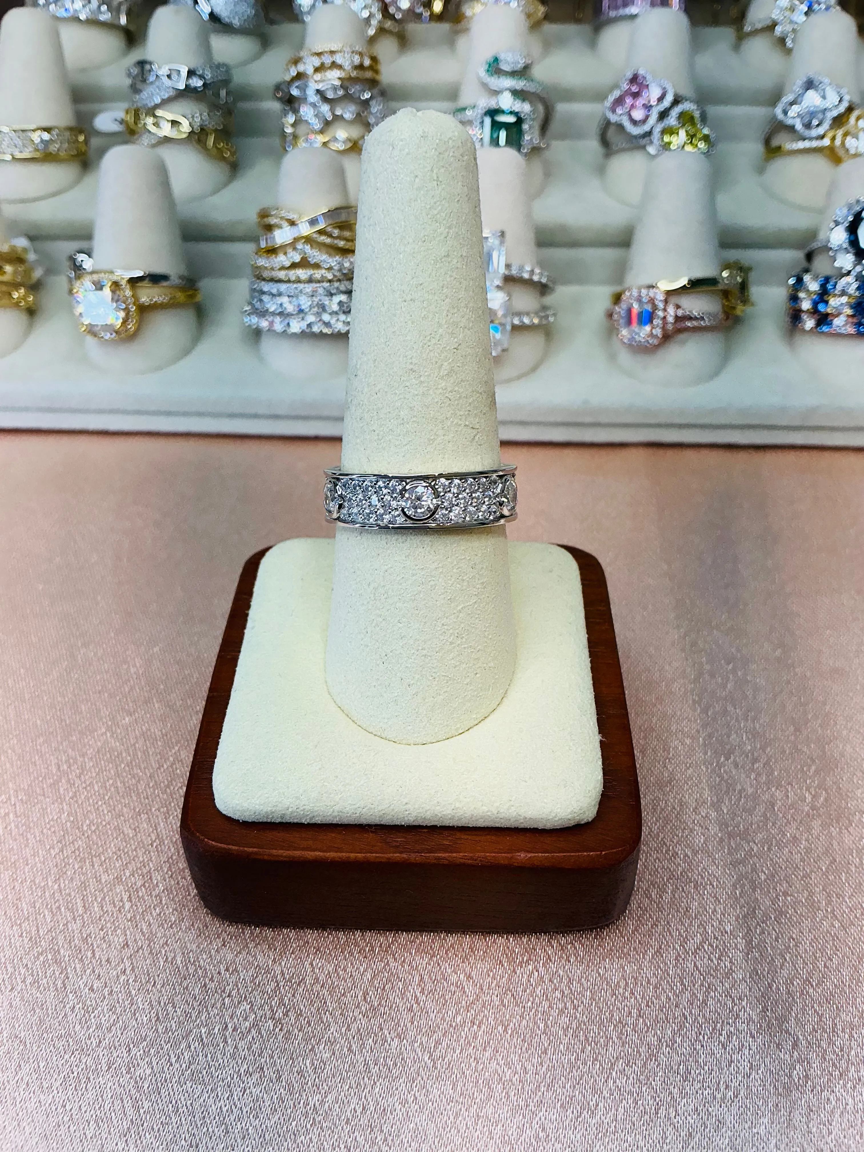 Product image for Beautiful full eternity ring (silver)