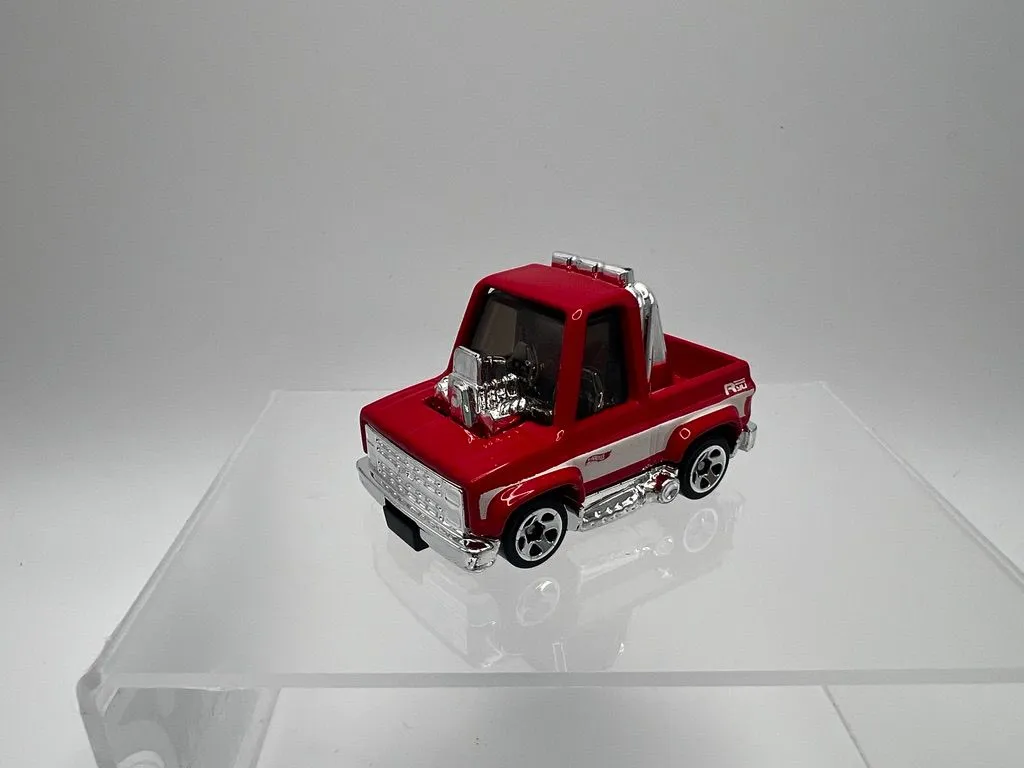 Product image for Hot Wheels Toon'd 83 Chevy Silverado (Red) UNSPUN & Loose set