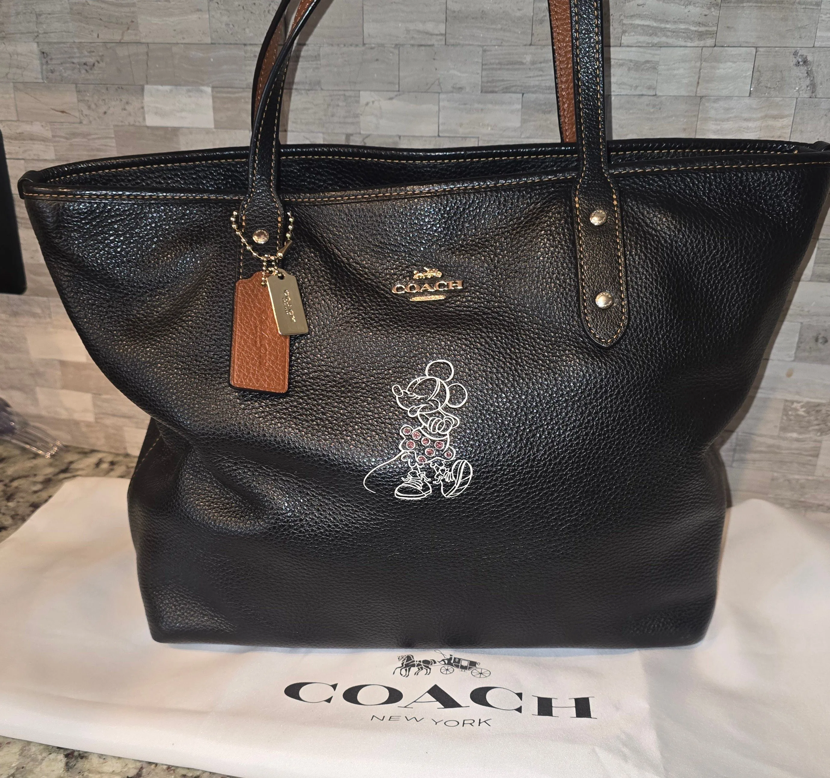 5f40495c-071c-4de6-b220-49ffe6de54aa