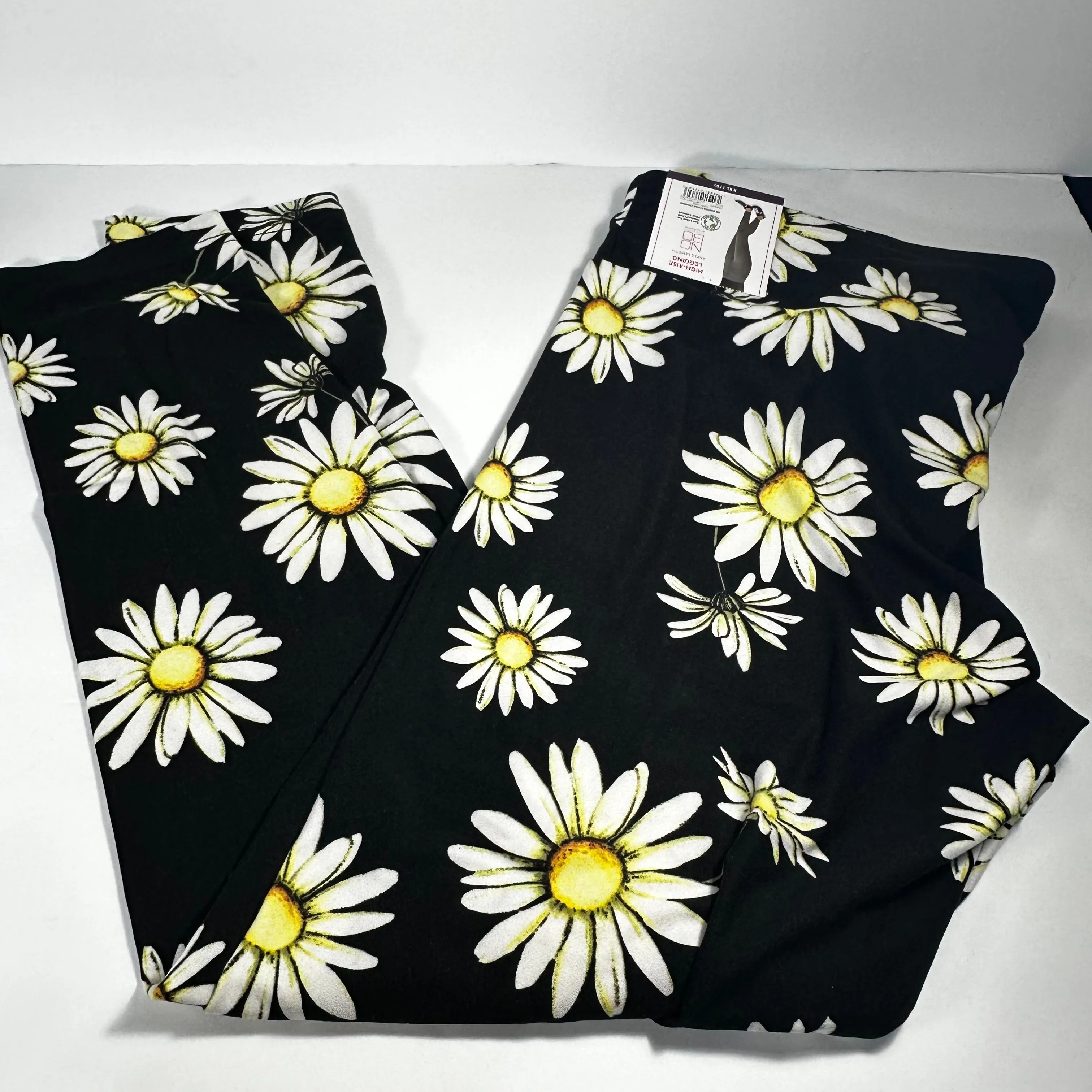 Product image for Womens/Juniors Size XXL 19 Daisy Flower High Rise Sueded Ankle Leggings