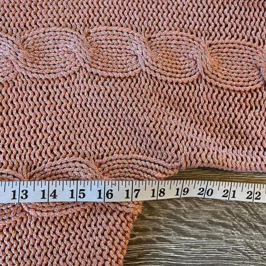 Listing Image Blurred Background