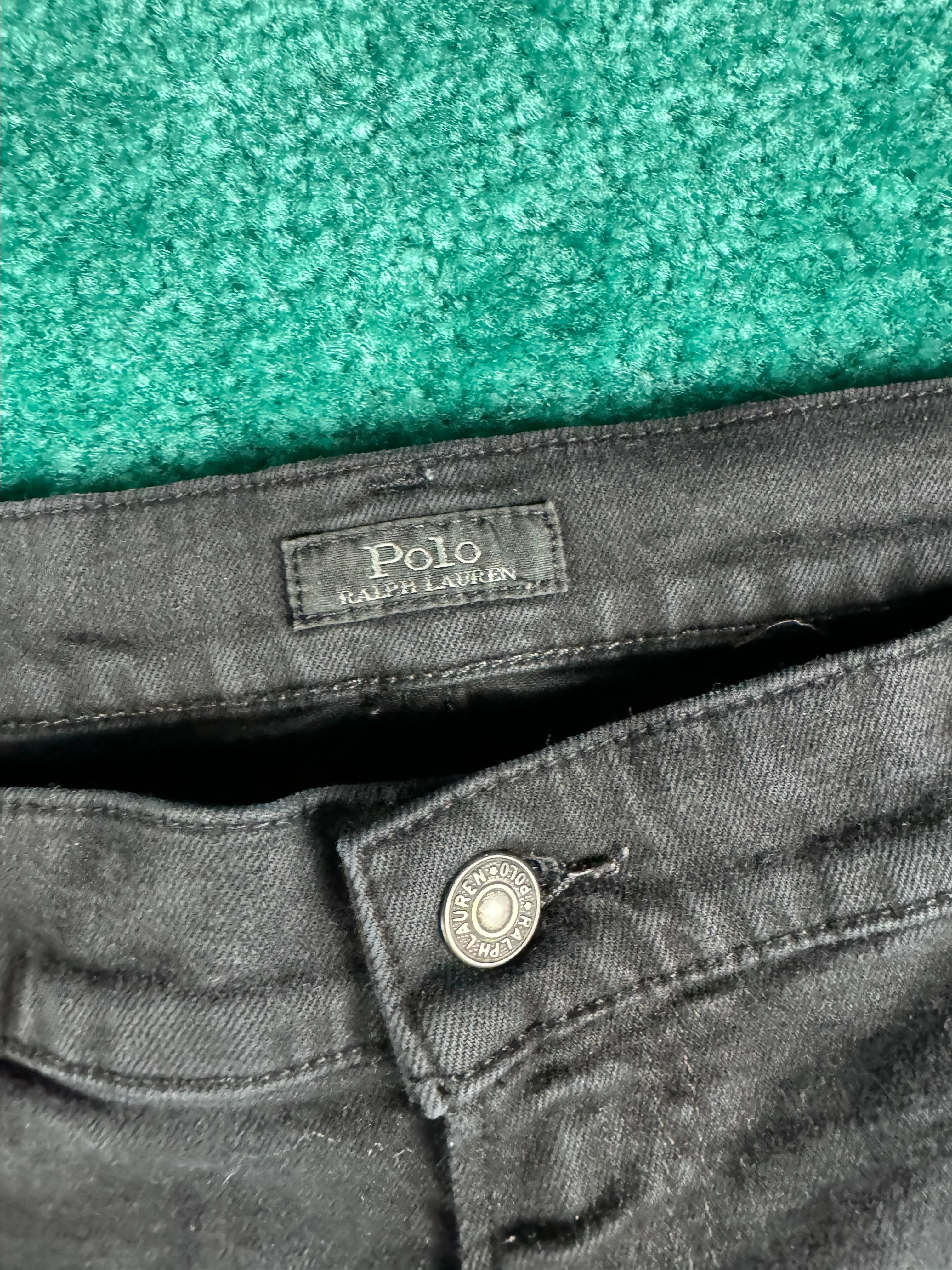 Listing Image Blurred Background