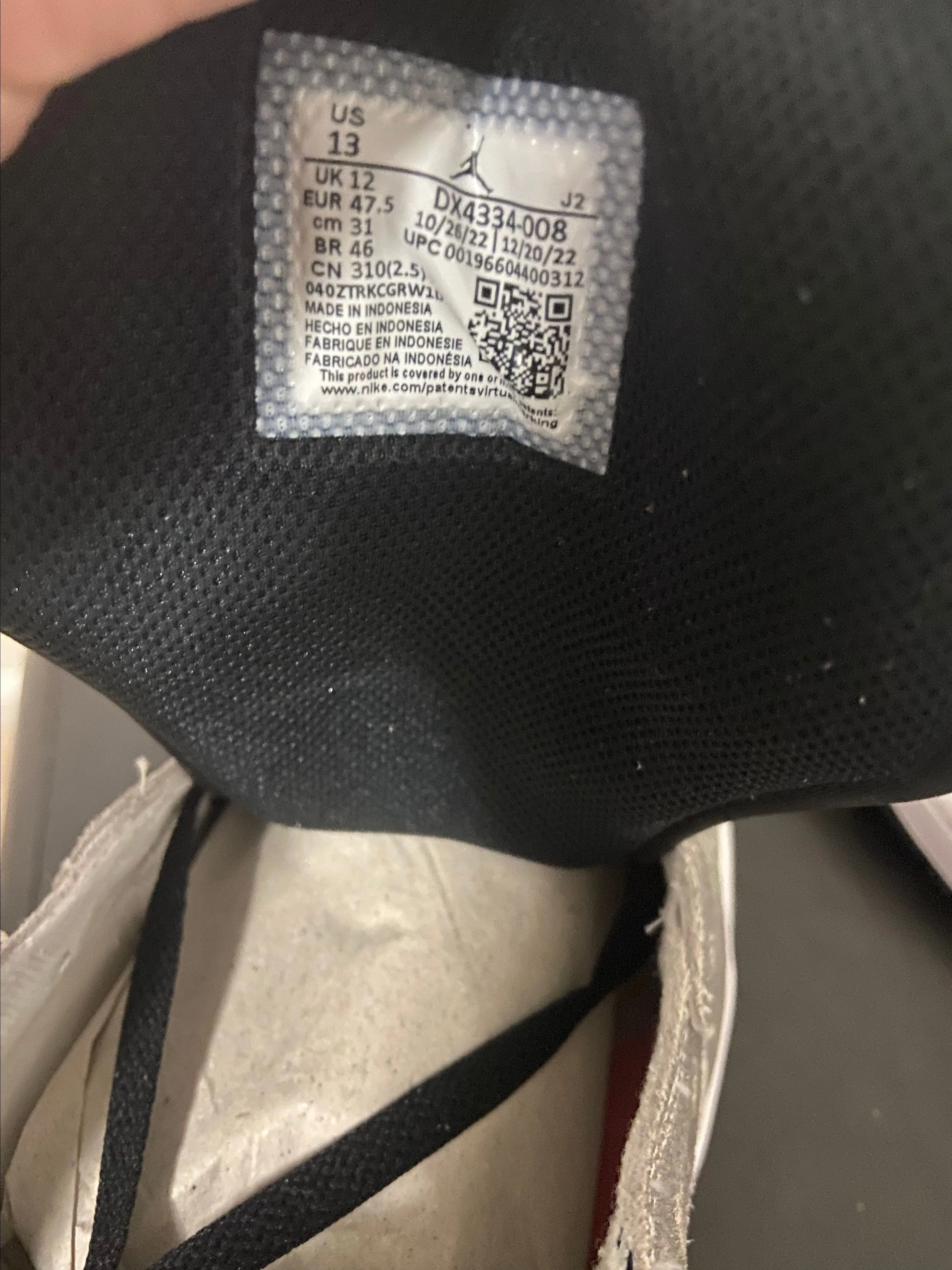 Listing Image Blurred Background