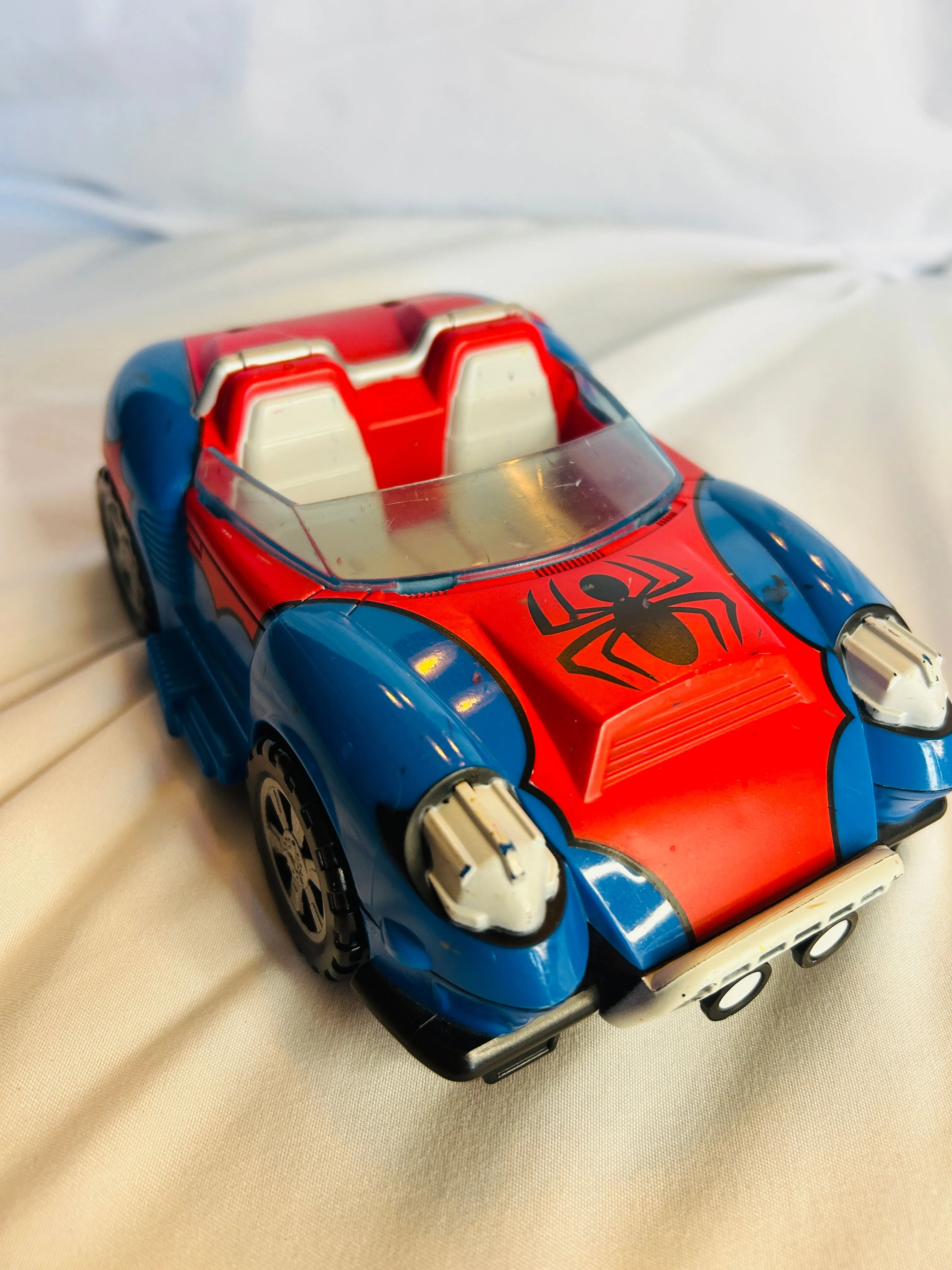 Product image for 2010 Marvel Spiderman Car (no Figure)