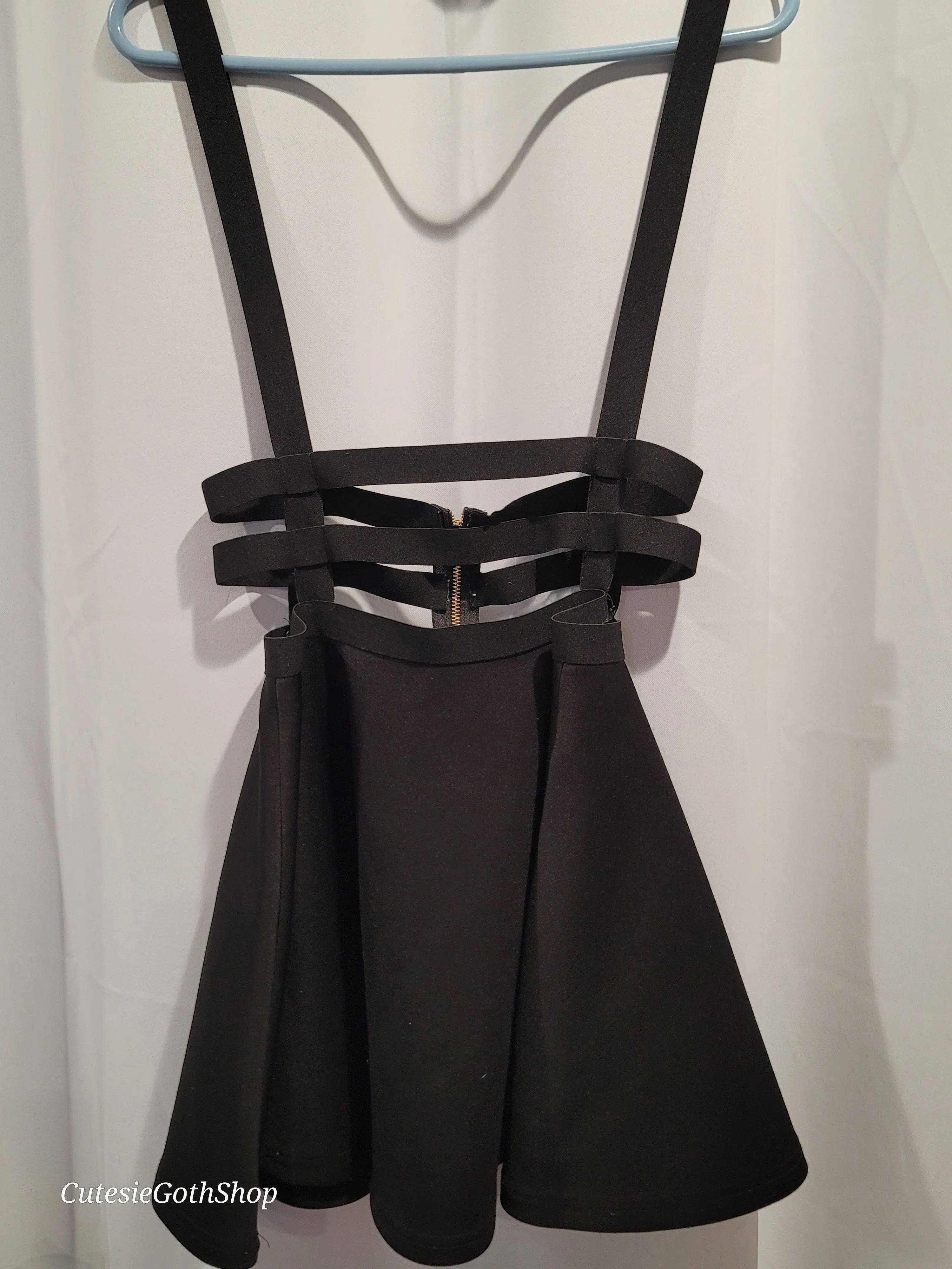 Product image for Women's Sized Medium - Stretchy Overall style Skirt