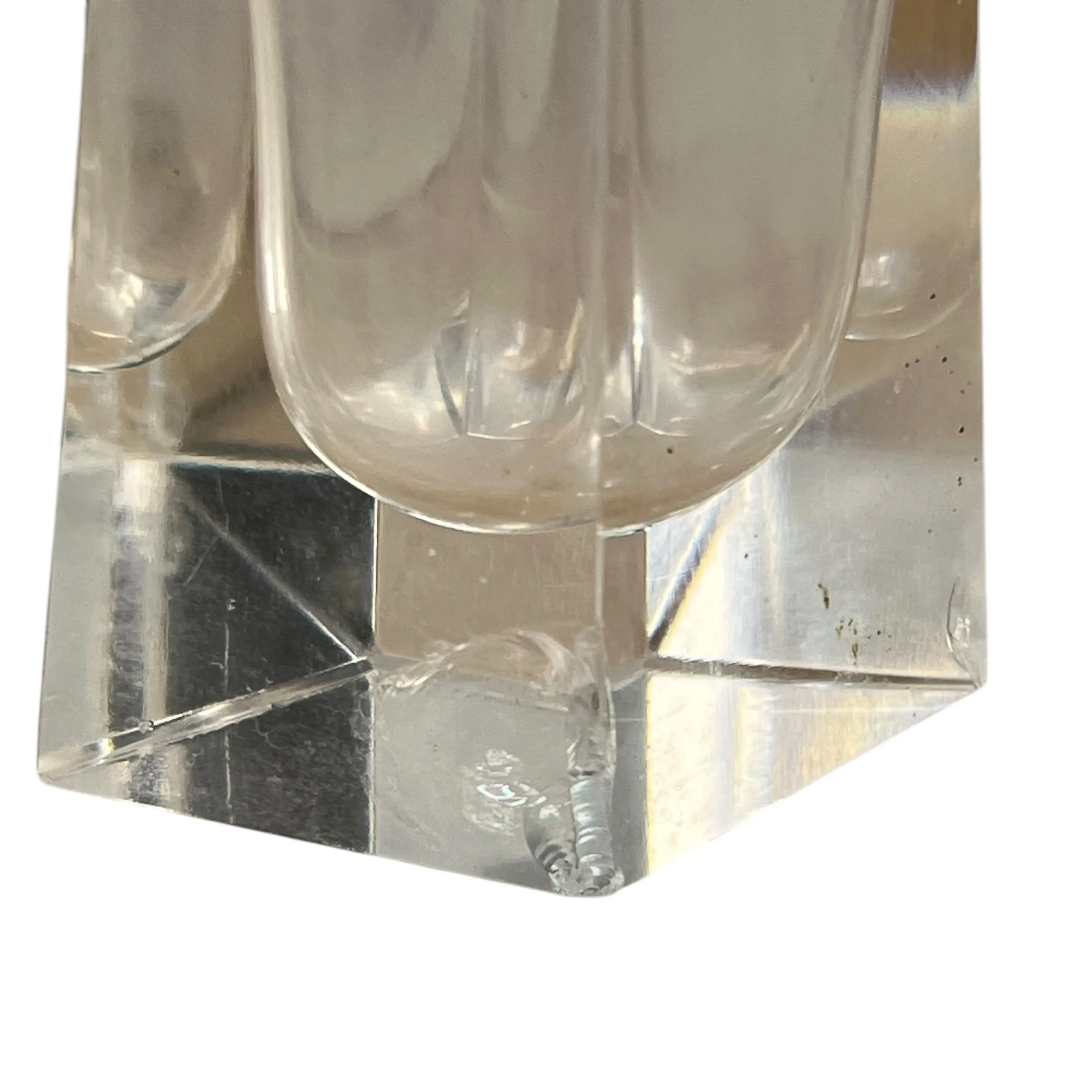 Listing Image Blurred Background