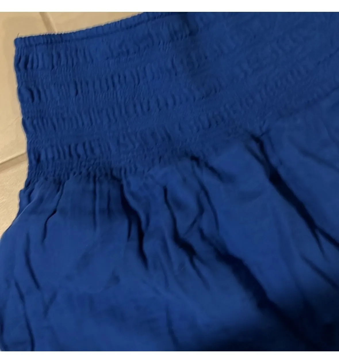 Listing Image Blurred Background