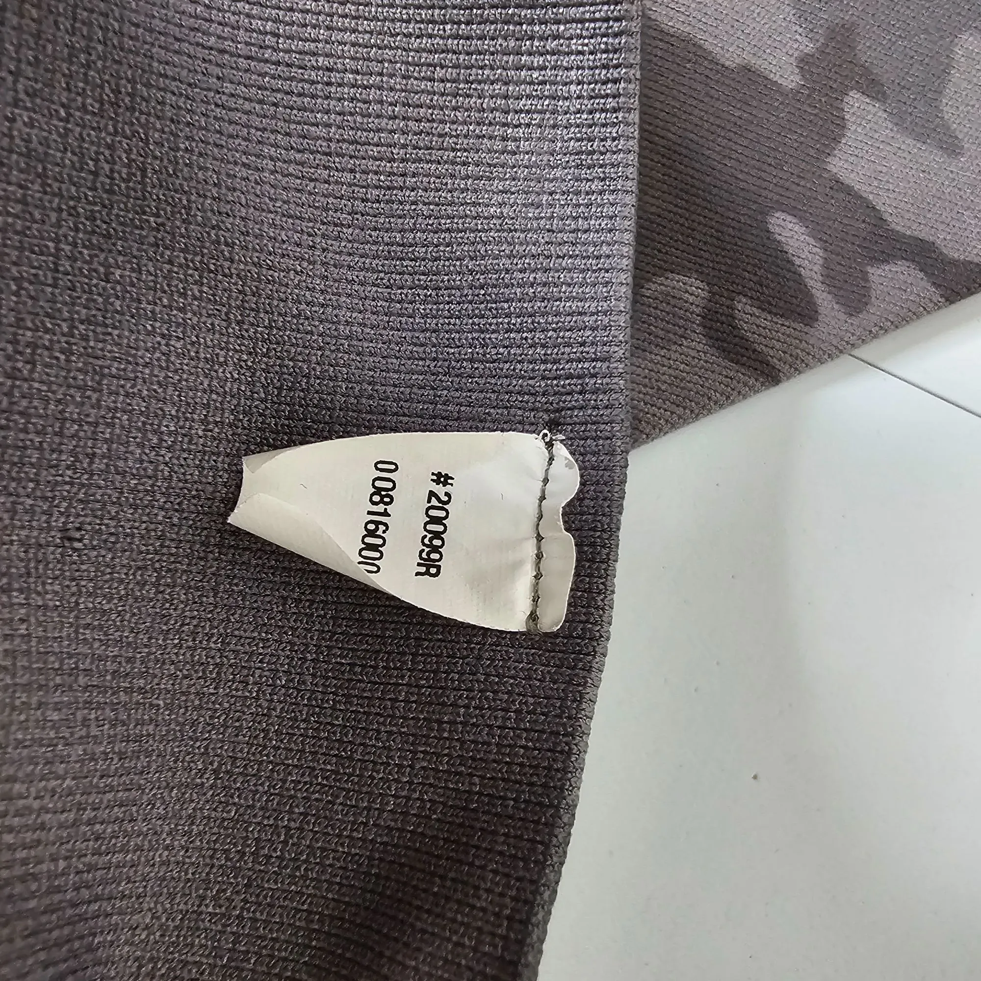 Listing Image Blurred Background