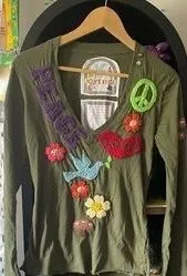 Product image for Joystick Johnny Was Embroidered PEACE LOVE Floral Birds Tee