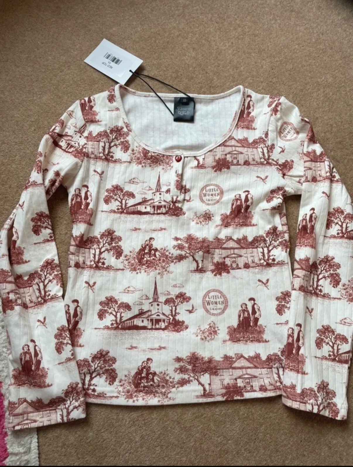Product image for Graphic long sleeve top