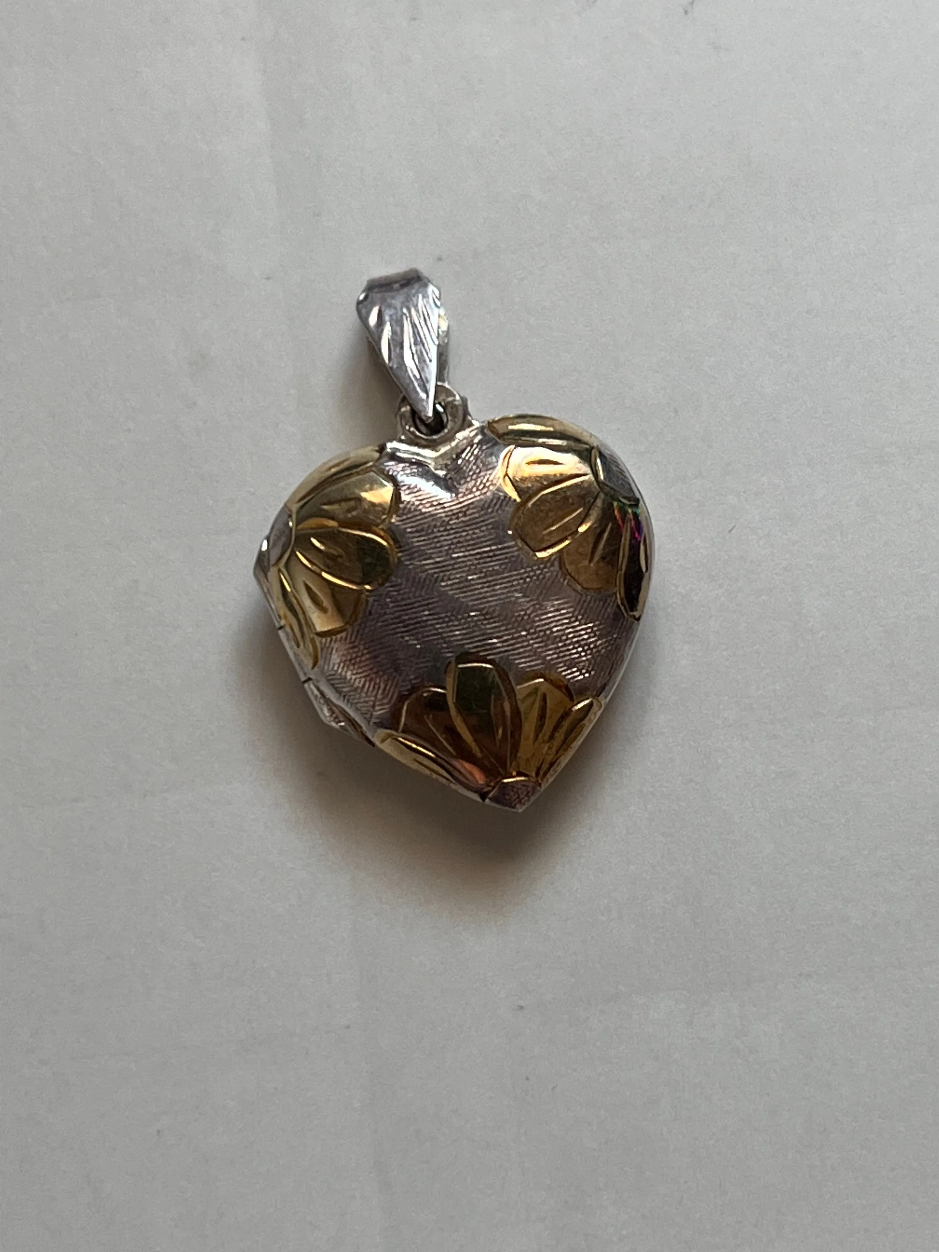 Product image for Vintage Signed FAS 925 Etched Gold Vermeil Silver Heart Pendant Locket