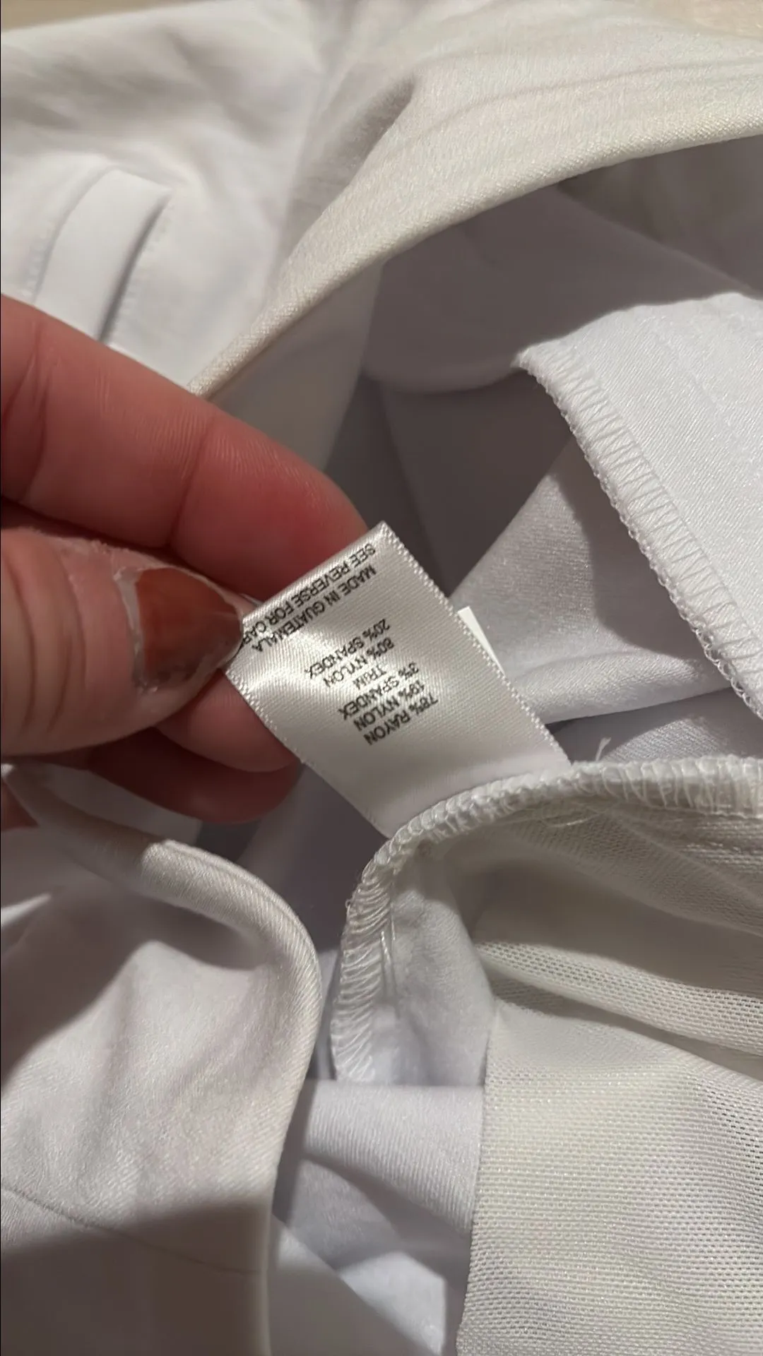 Listing Image Blurred Background