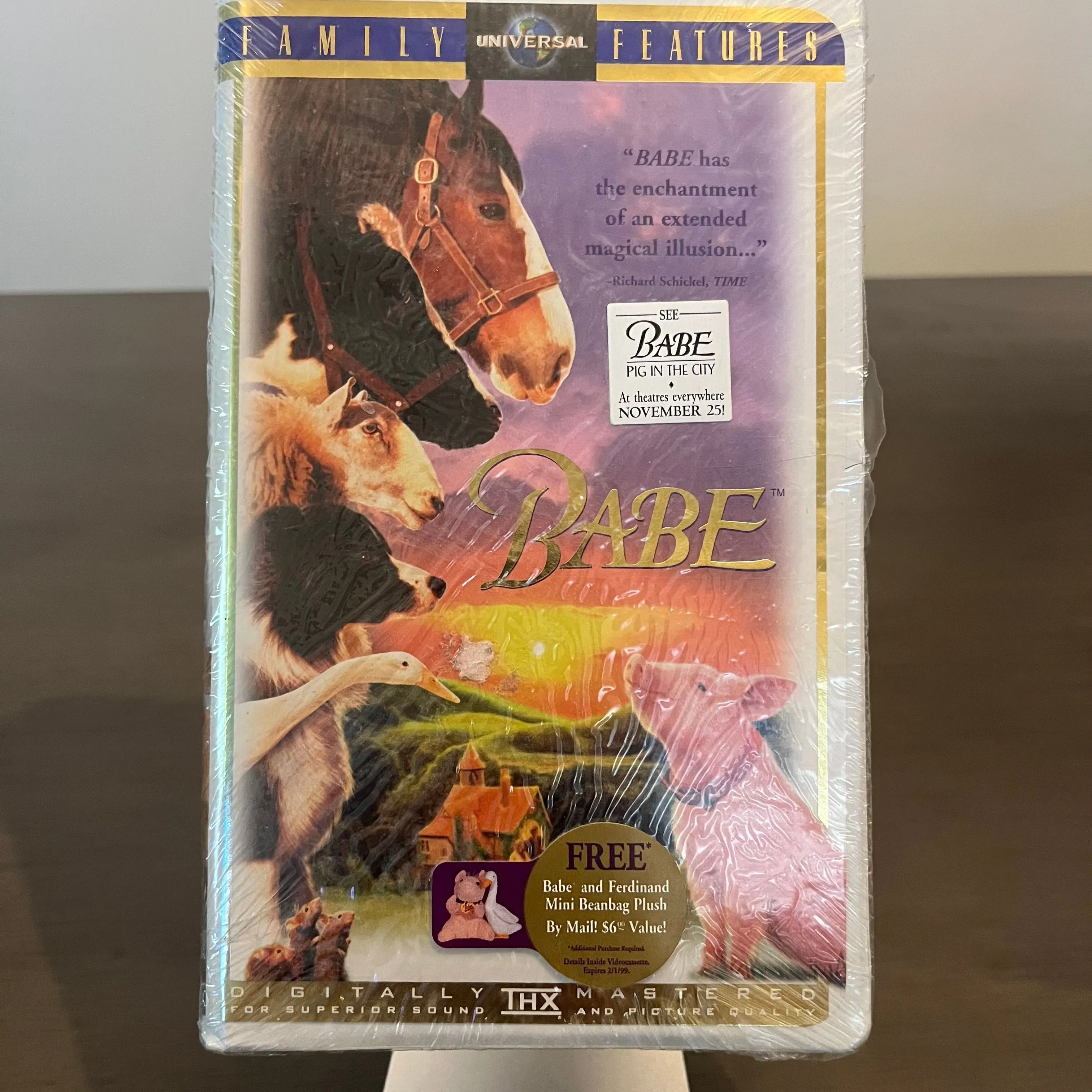 Product image for Universal BABE Movie VHS Sealed