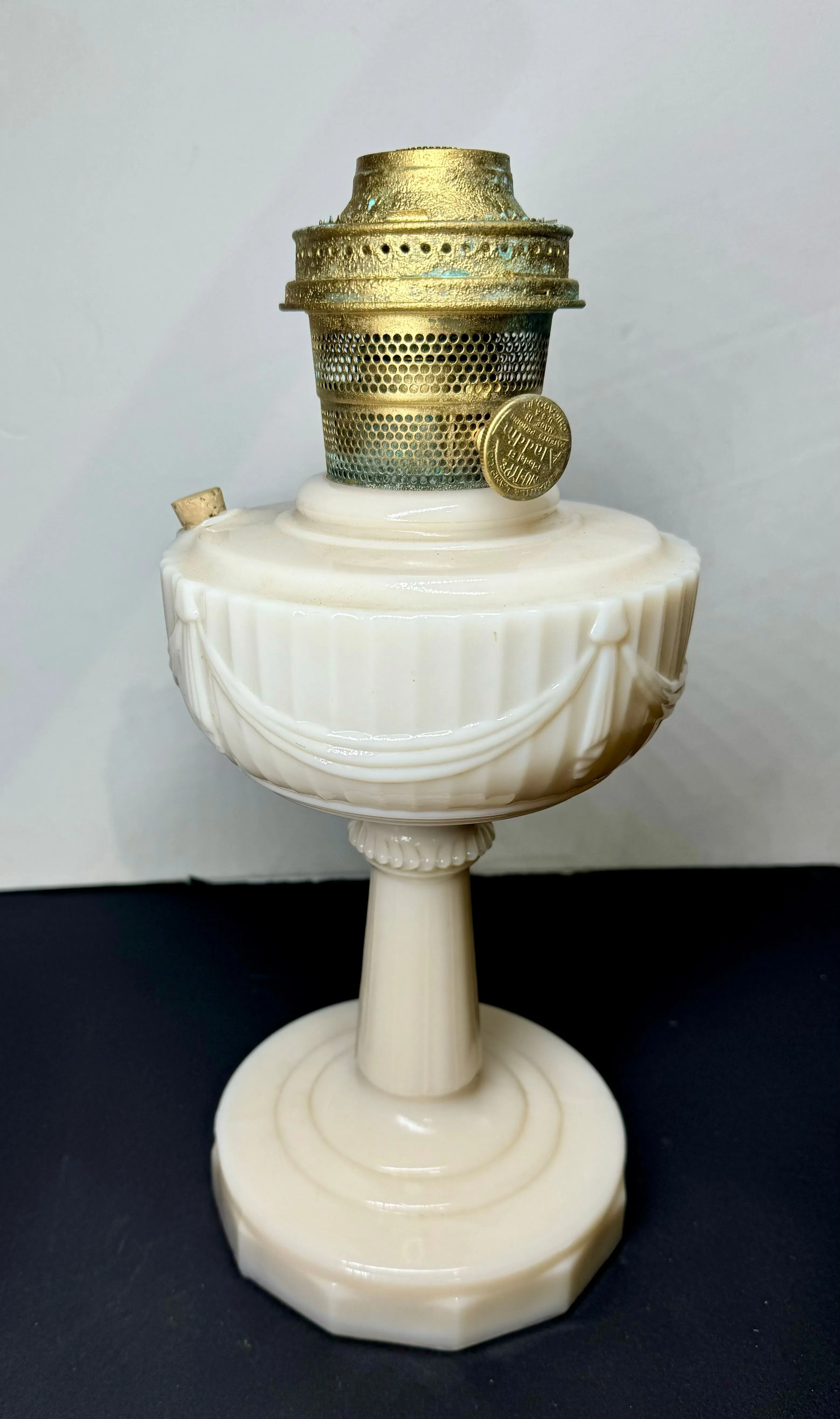 Product image for ALADDIN MODEL B-75 / LINCOLN DRAPE - TALL PRE-WAR KEROSENE STAND LAMP