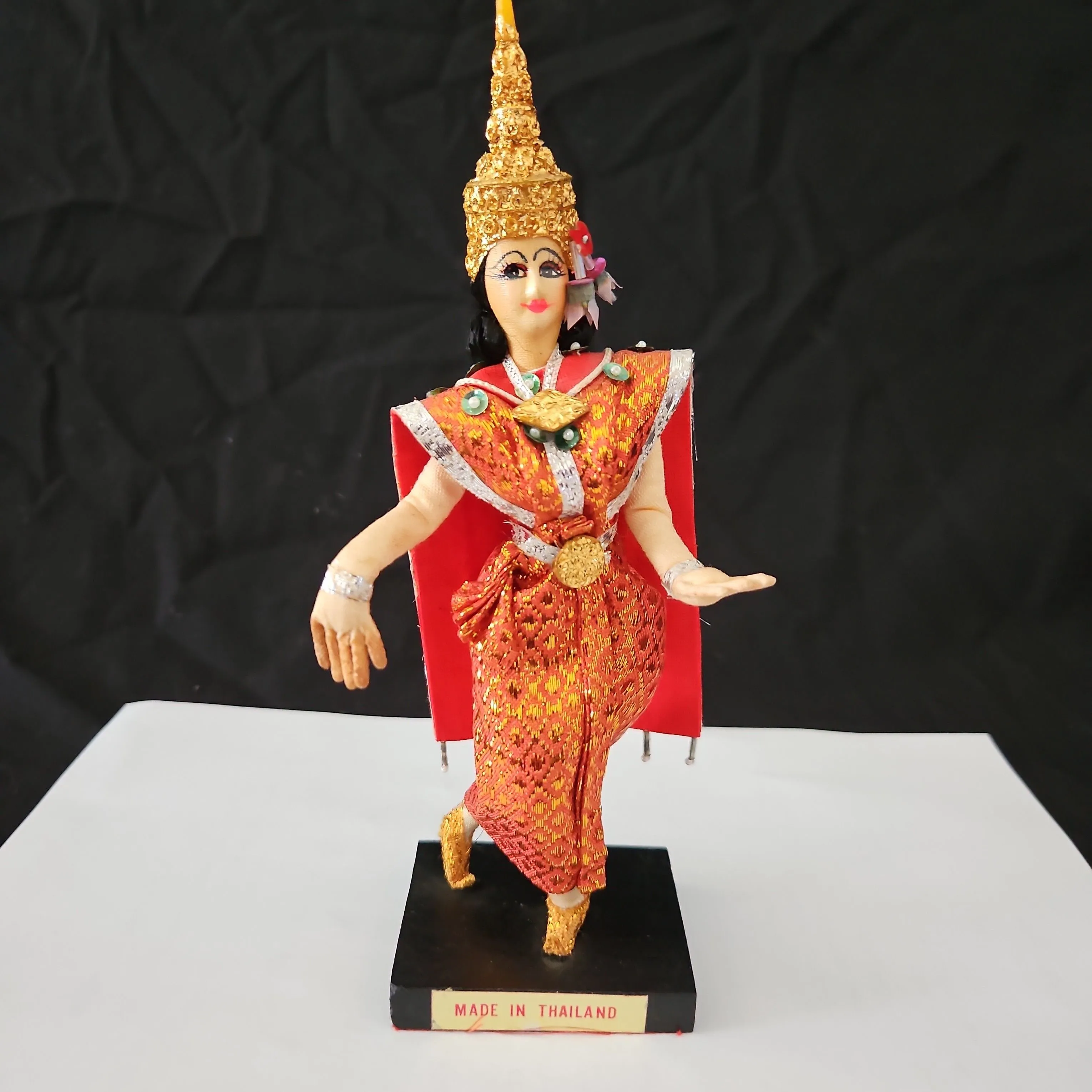 Product image for handmade in Thailand dancing dolls