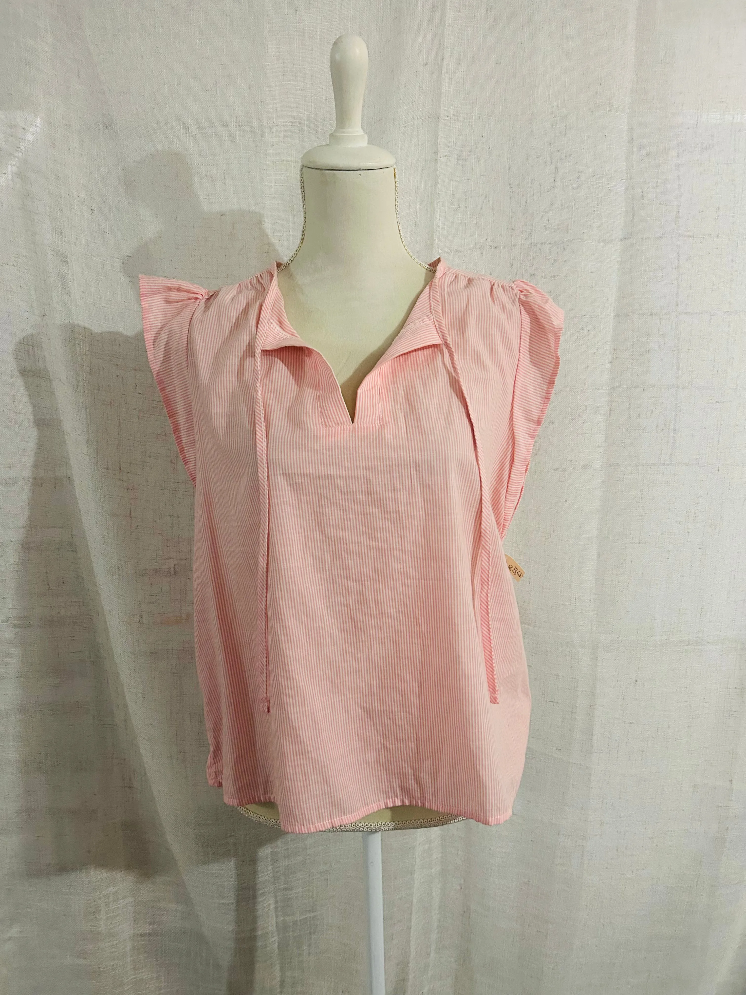 Product image for Time- True Top- size small fits like fitted lg