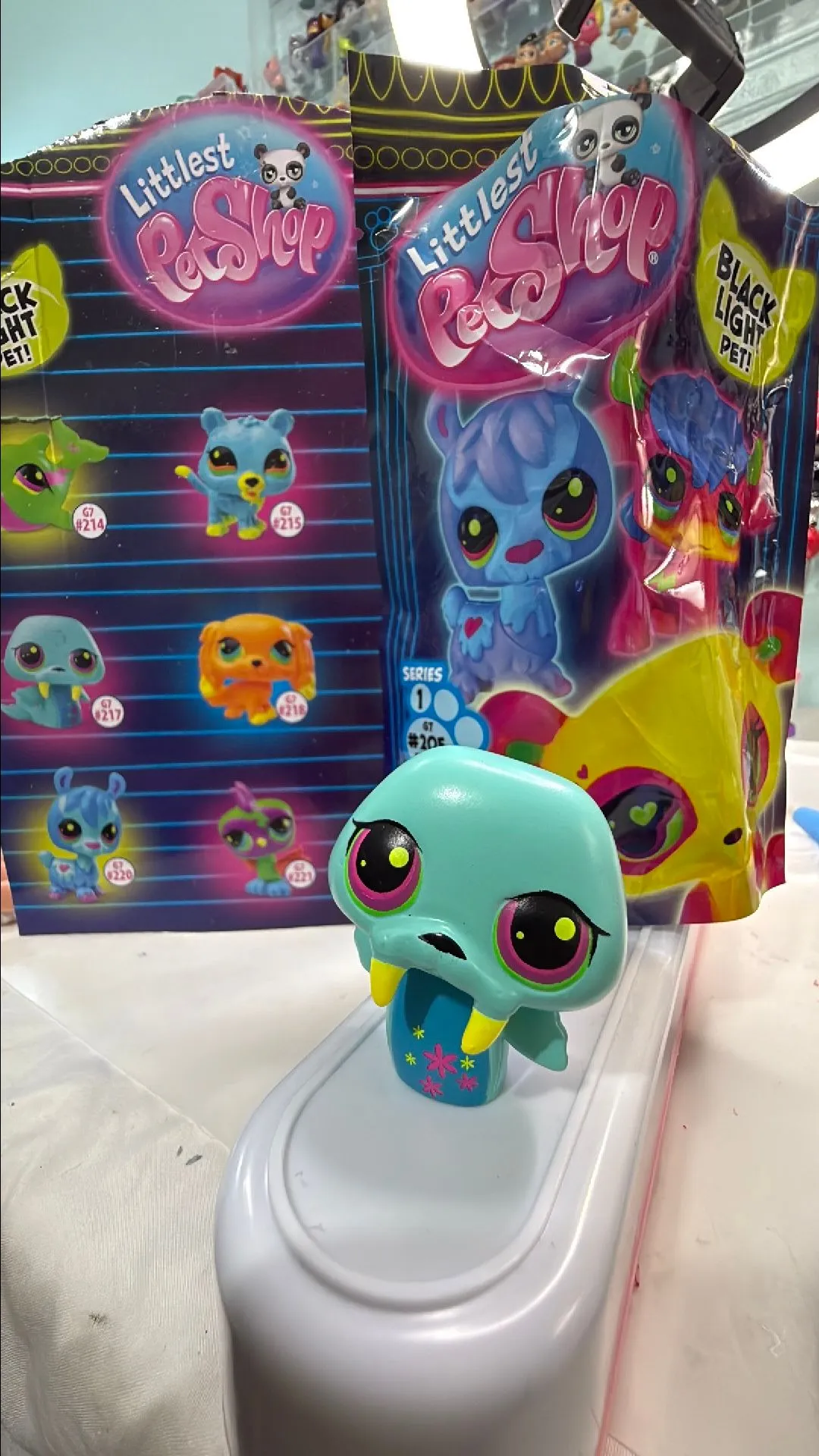 Product image for Blacklight Walrus LPS