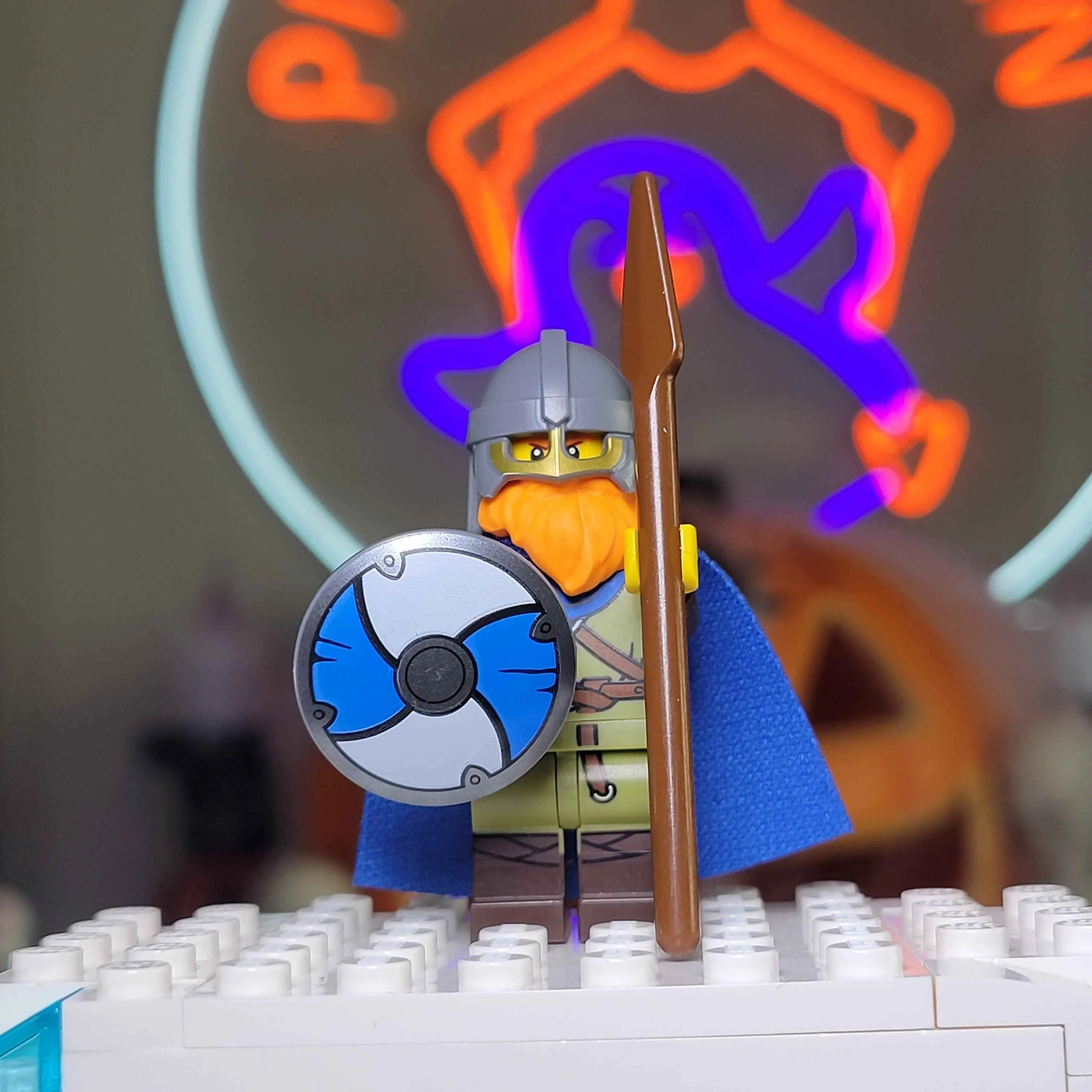 Lego Cmf Series 20 Viking LEGO Viking Minifigure 71027