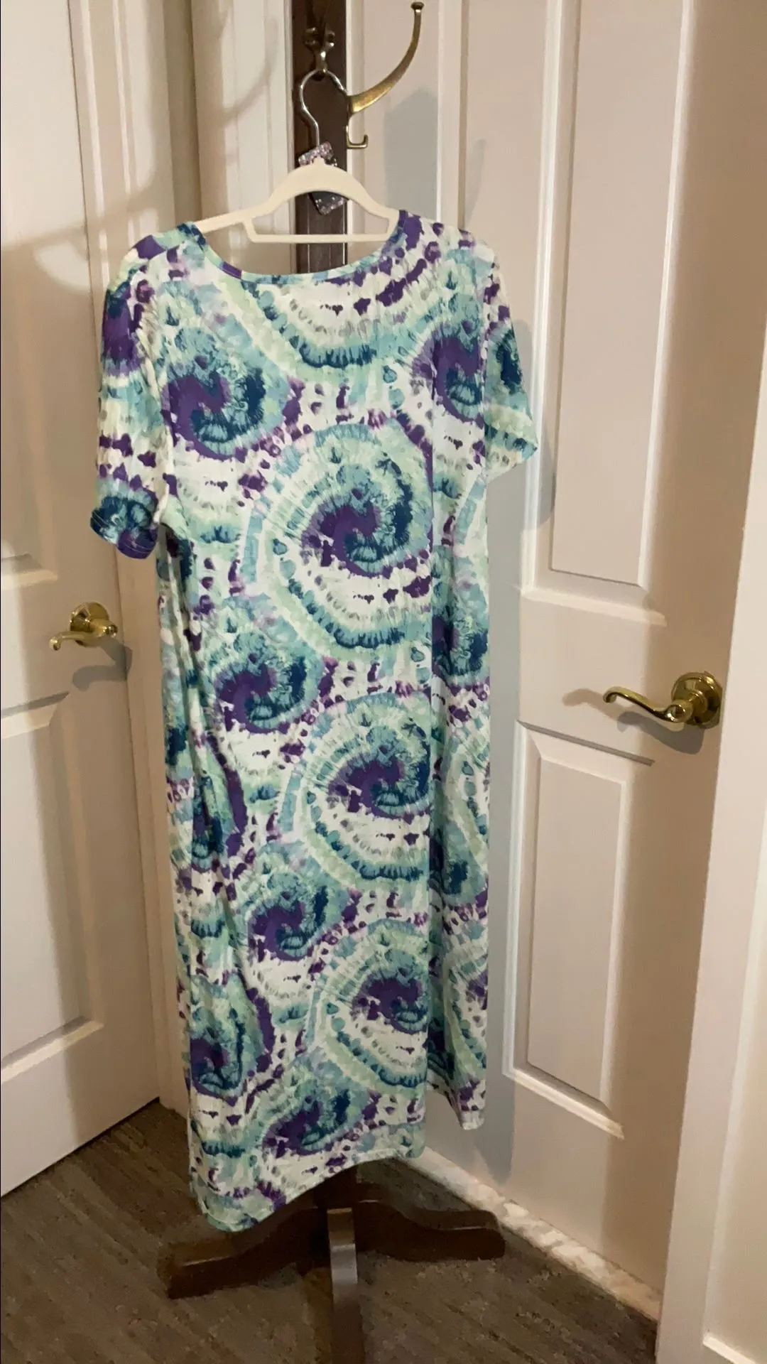 Listing Image Blurred Background