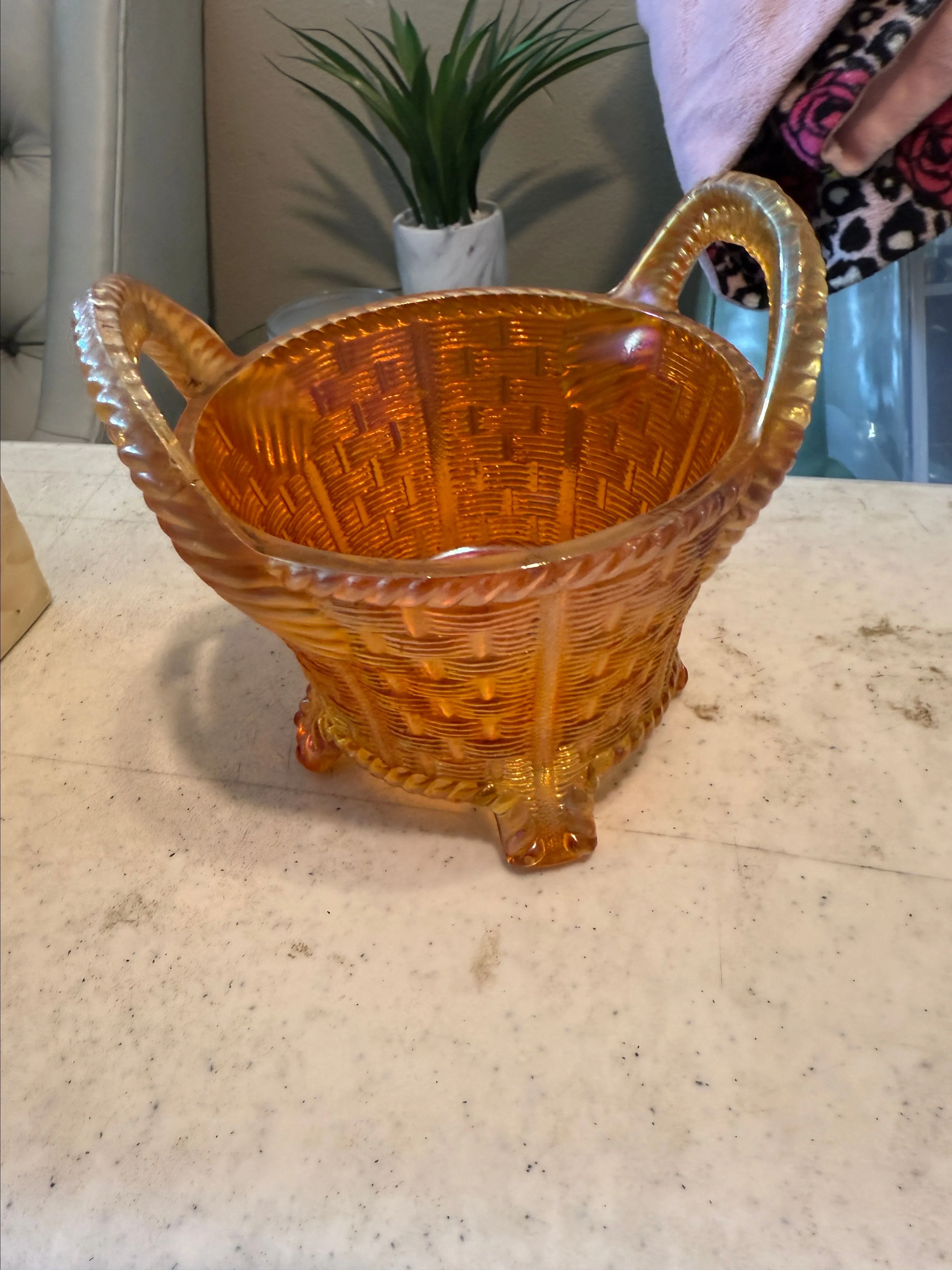 Product image for Northwood basket woven marigold carnival glass handled basket