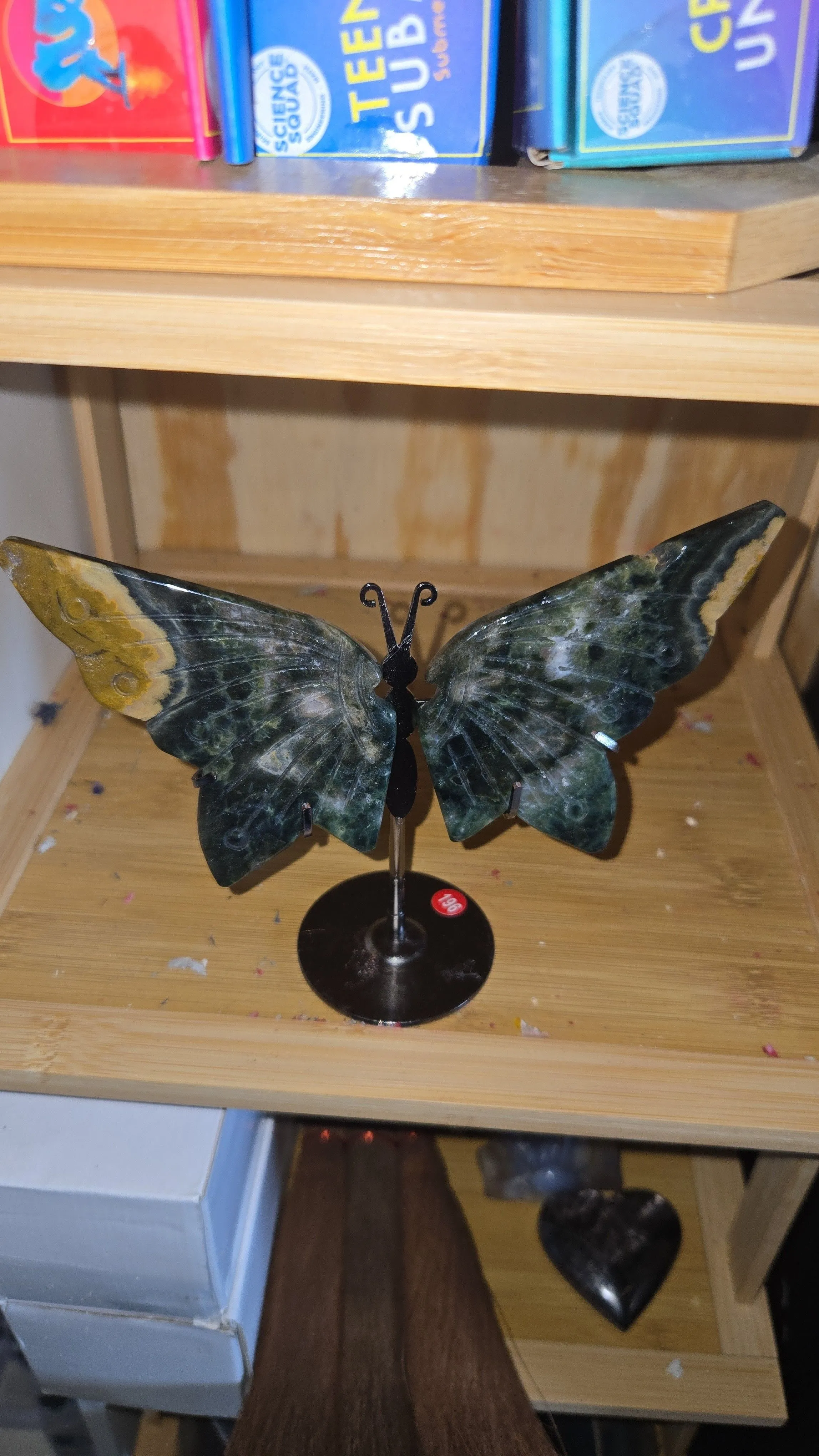 Product image for Green Ocean Japser wings on stand