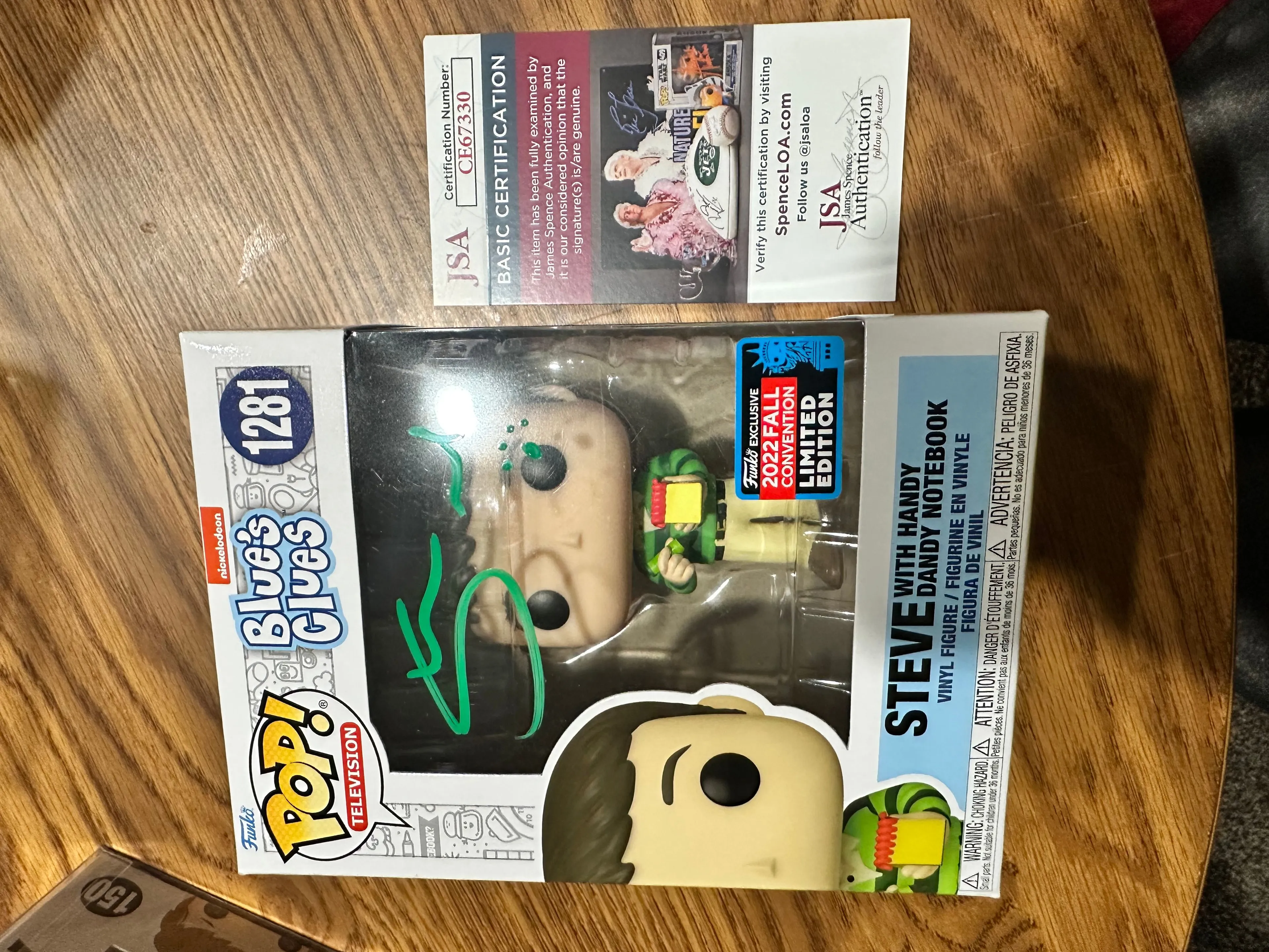 Product image for BLUE'S CLUES - STEVE WITH THE HANDY DANDY NOTEBOOK - SIGNED BY STEVE BURNS !!