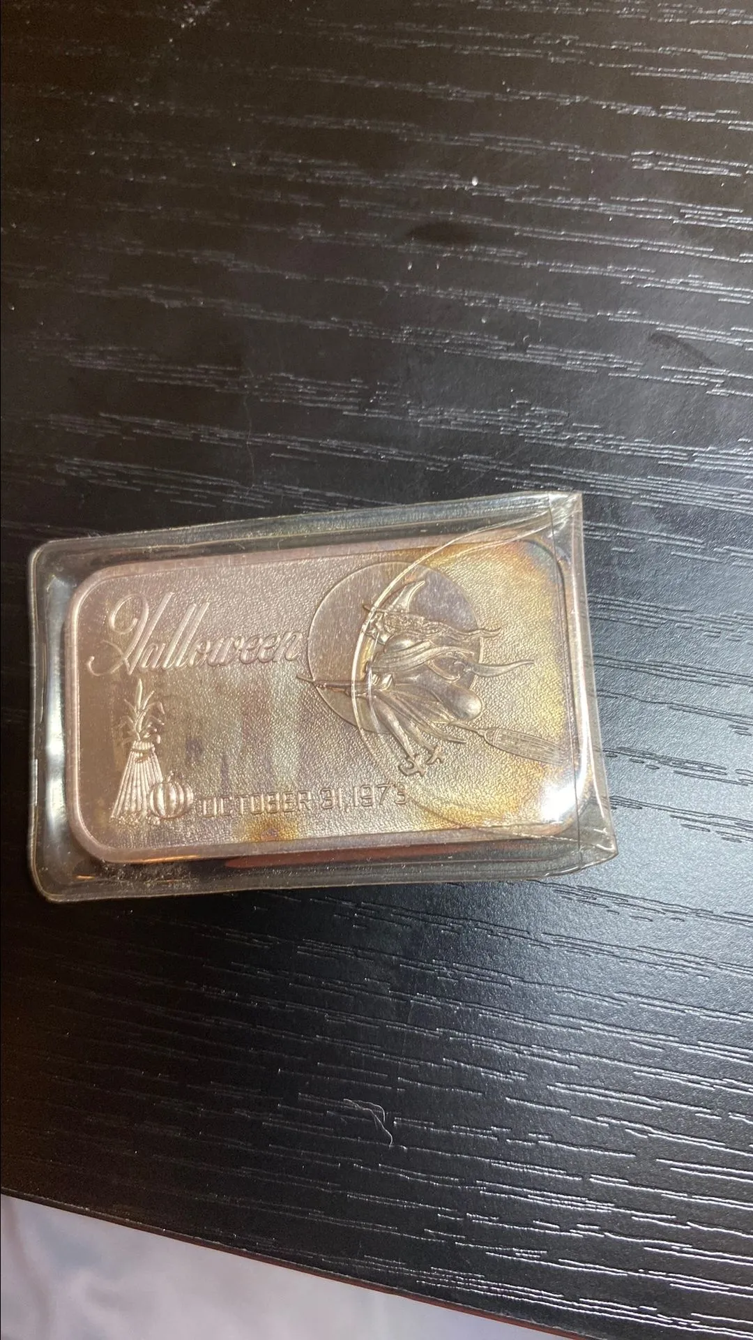 Product image for 1973 vintage Halloween bar very low mintage