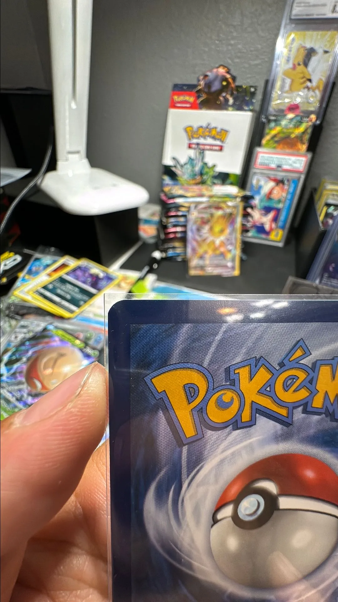 Listing Image Blurred Background